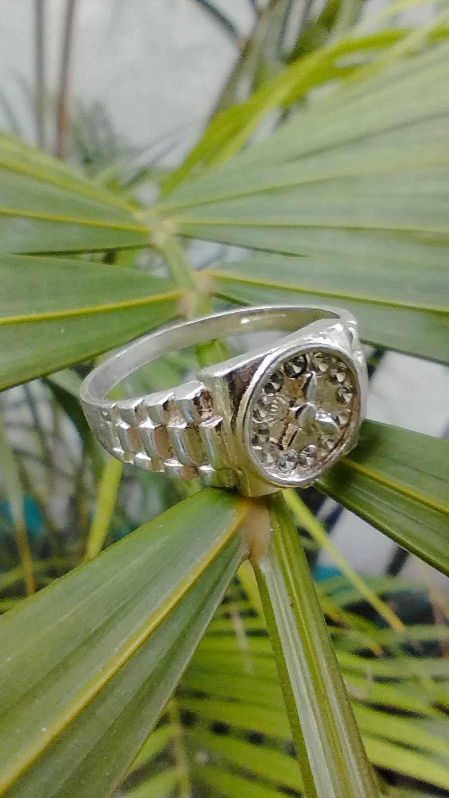 Anillo de plata  RELOJ con piedras brillantes