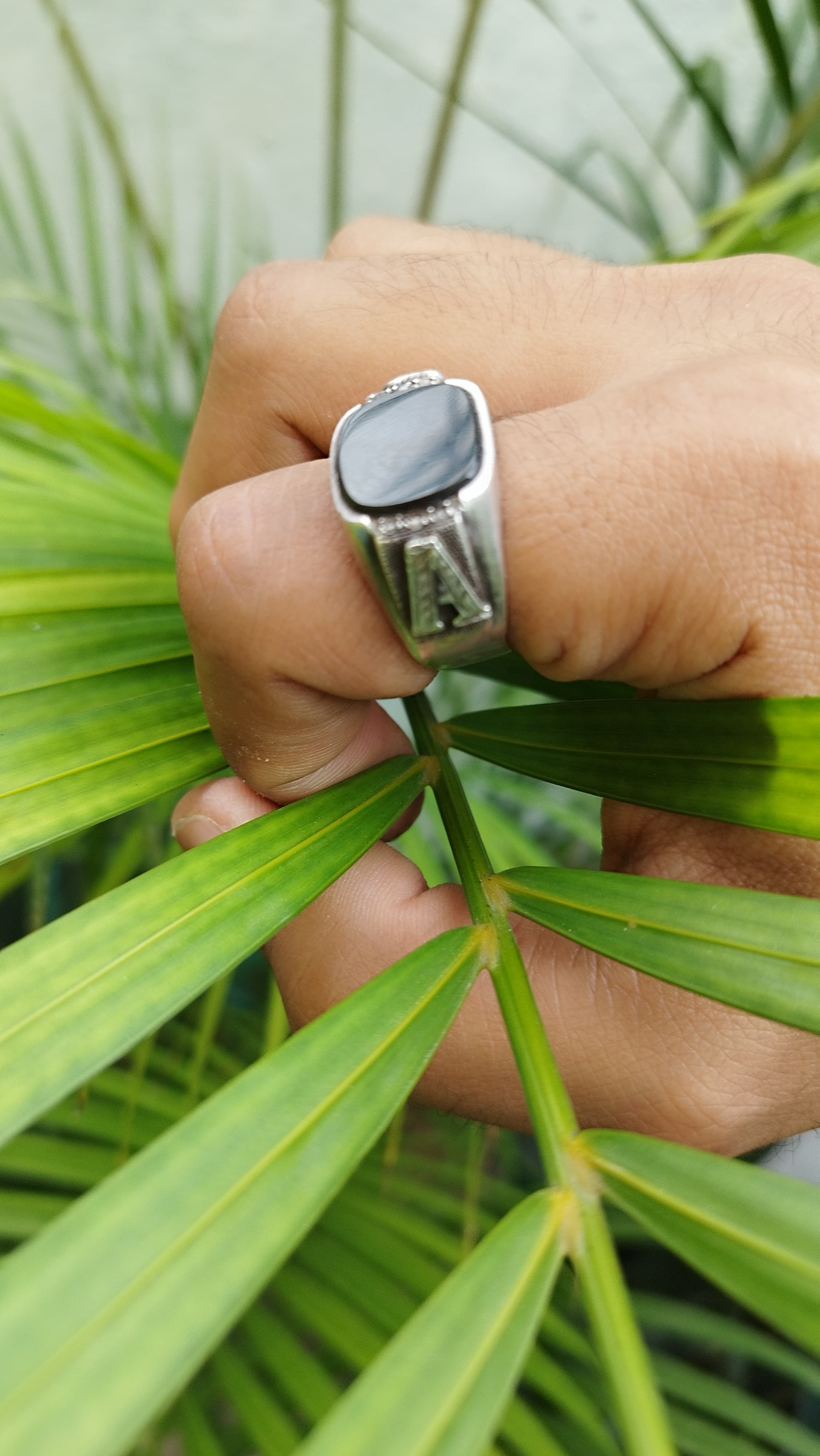Anillo de plata con piedra negra ONIX