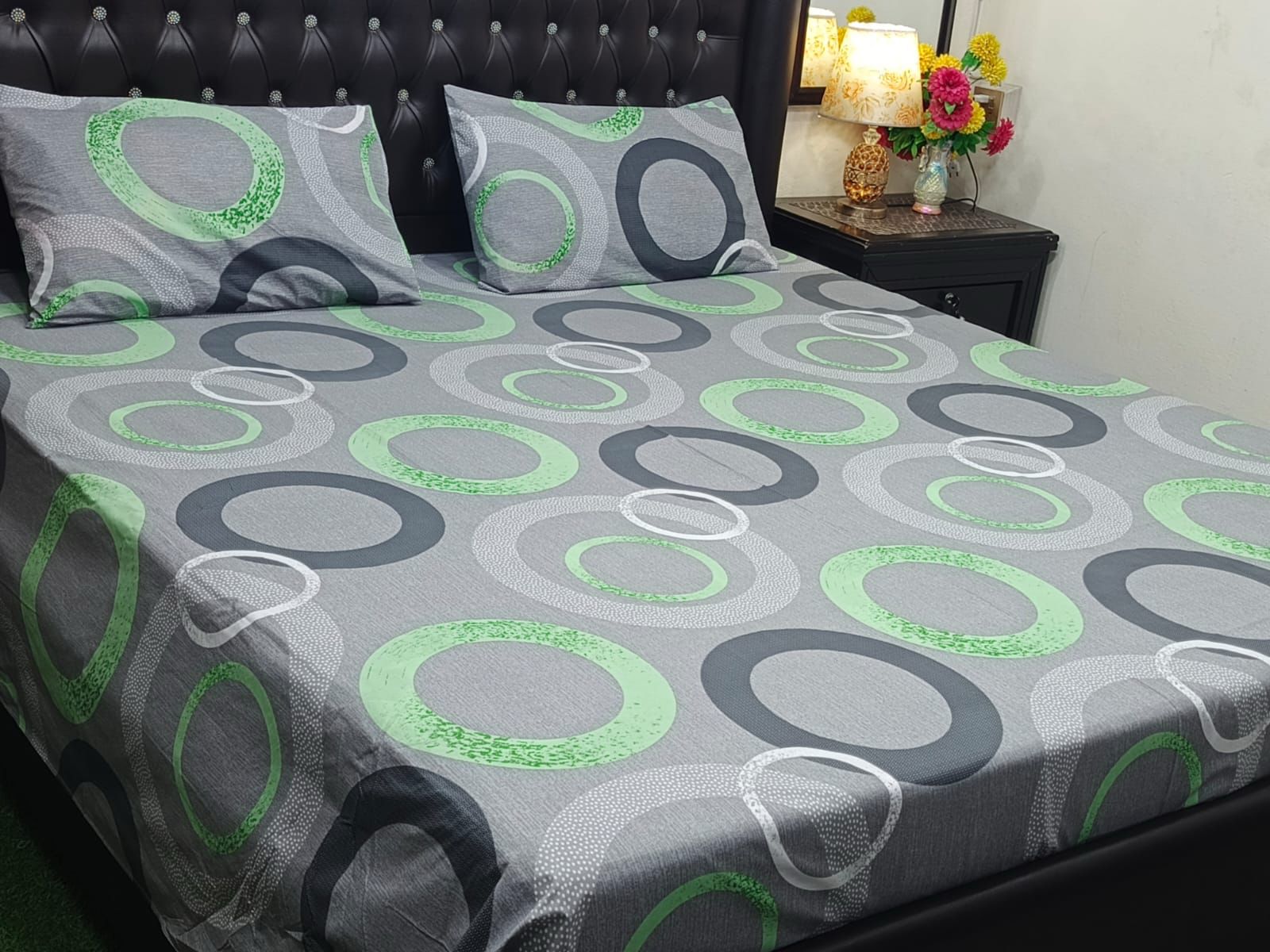 Cotton Double Bedsheet with Two Matching Pillow Covers