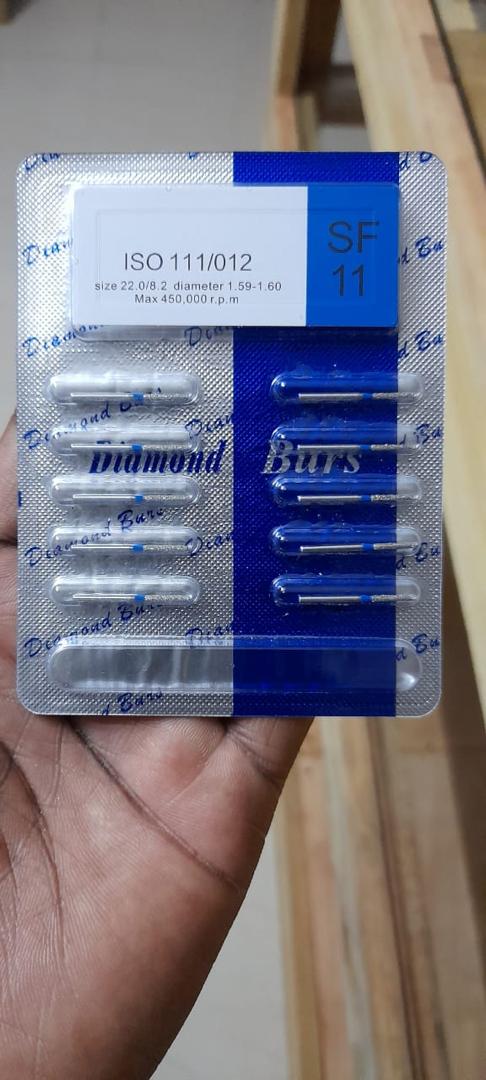 Embouts diamantés dentaires