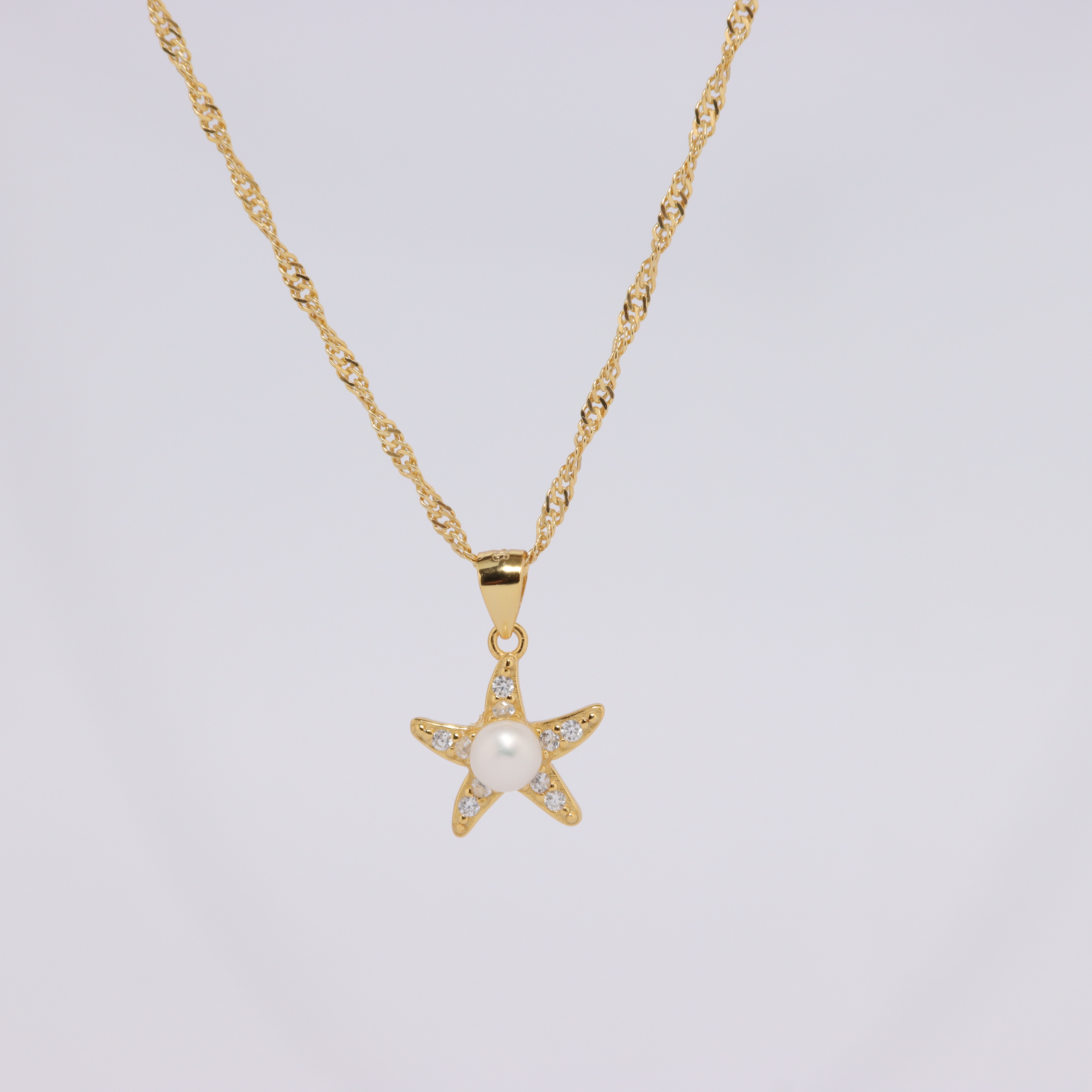 Conjunto Estrela em Prata 925 Banhada a Ouro – Colar e Brincos Delicados