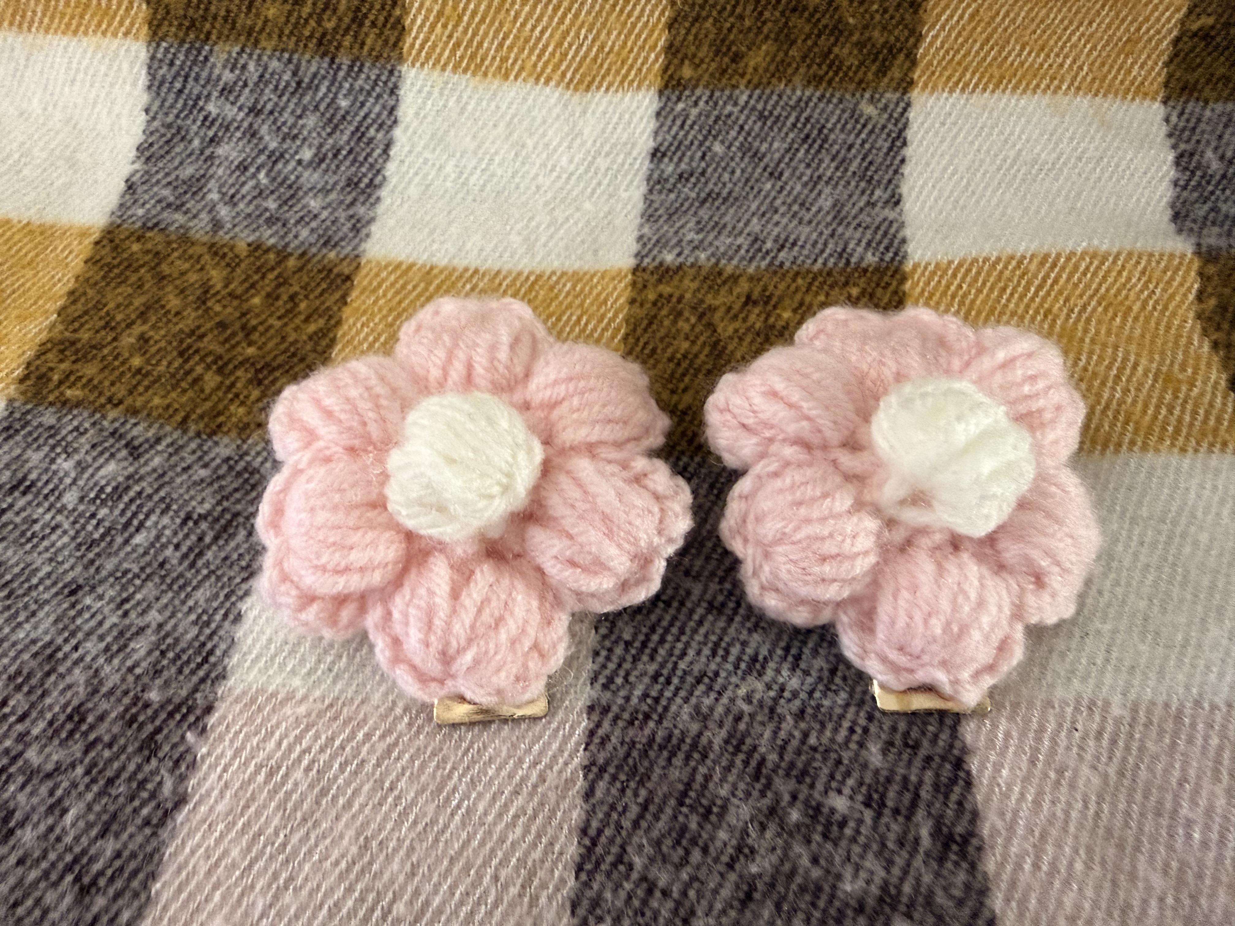 Knitted Flower Hair Clips