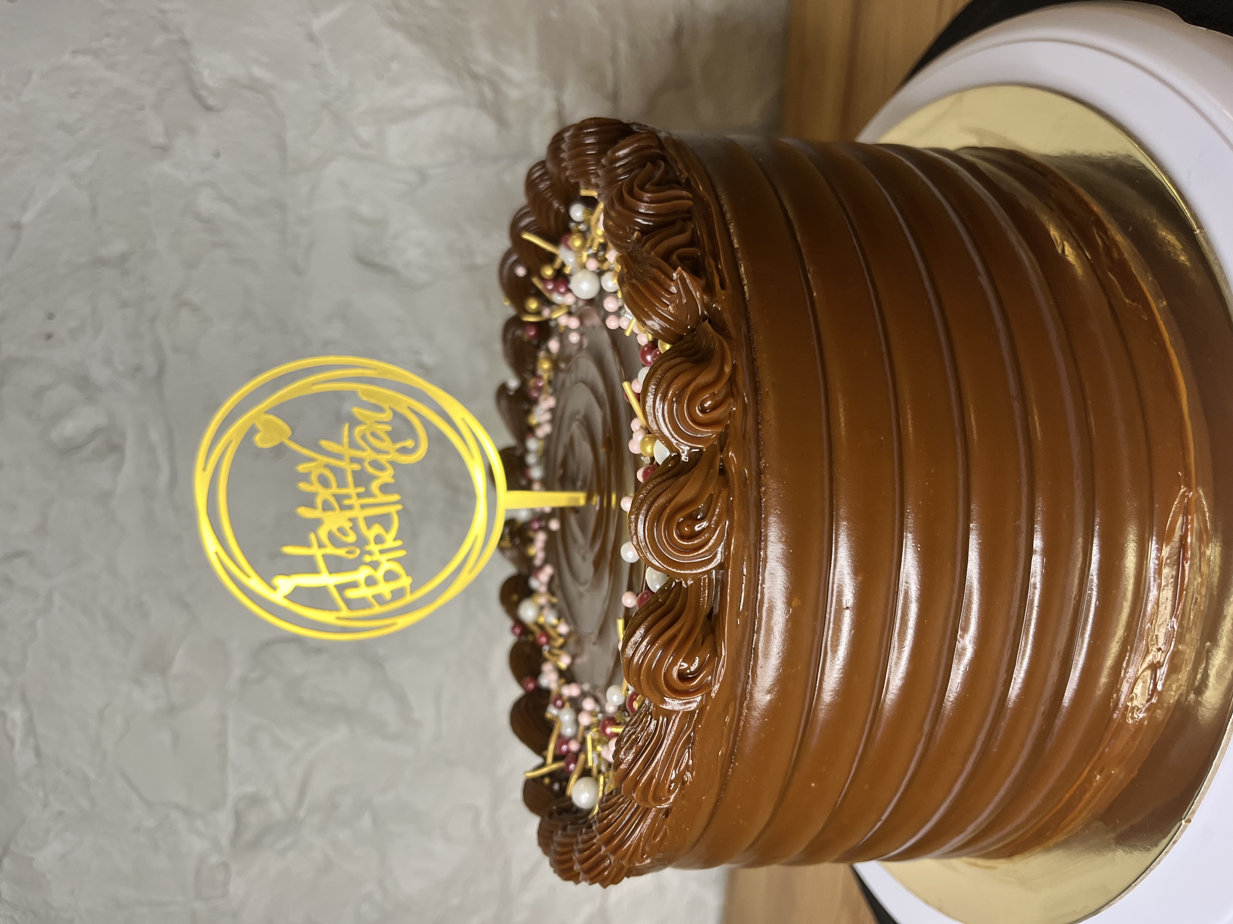 TORTA TRADICIONAL DE VAINILLA RELLENA DE AREQUIPE