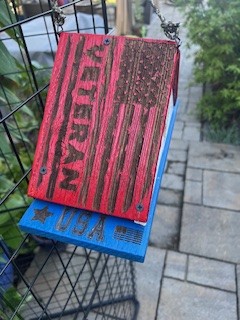 Decorative Freebird Wooden Birdhouse