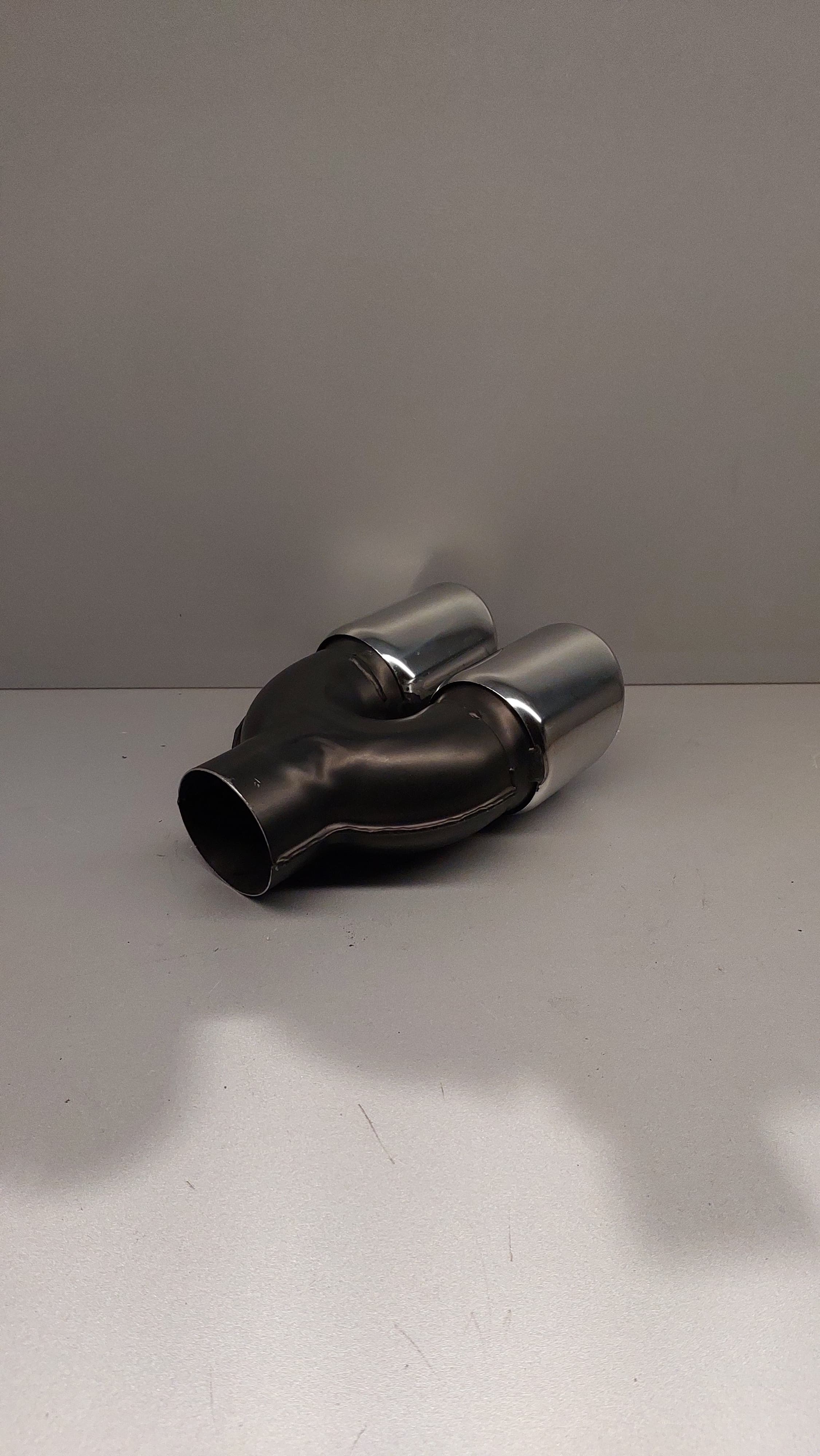 76 mm Kesik eşit Egzoz Ucu