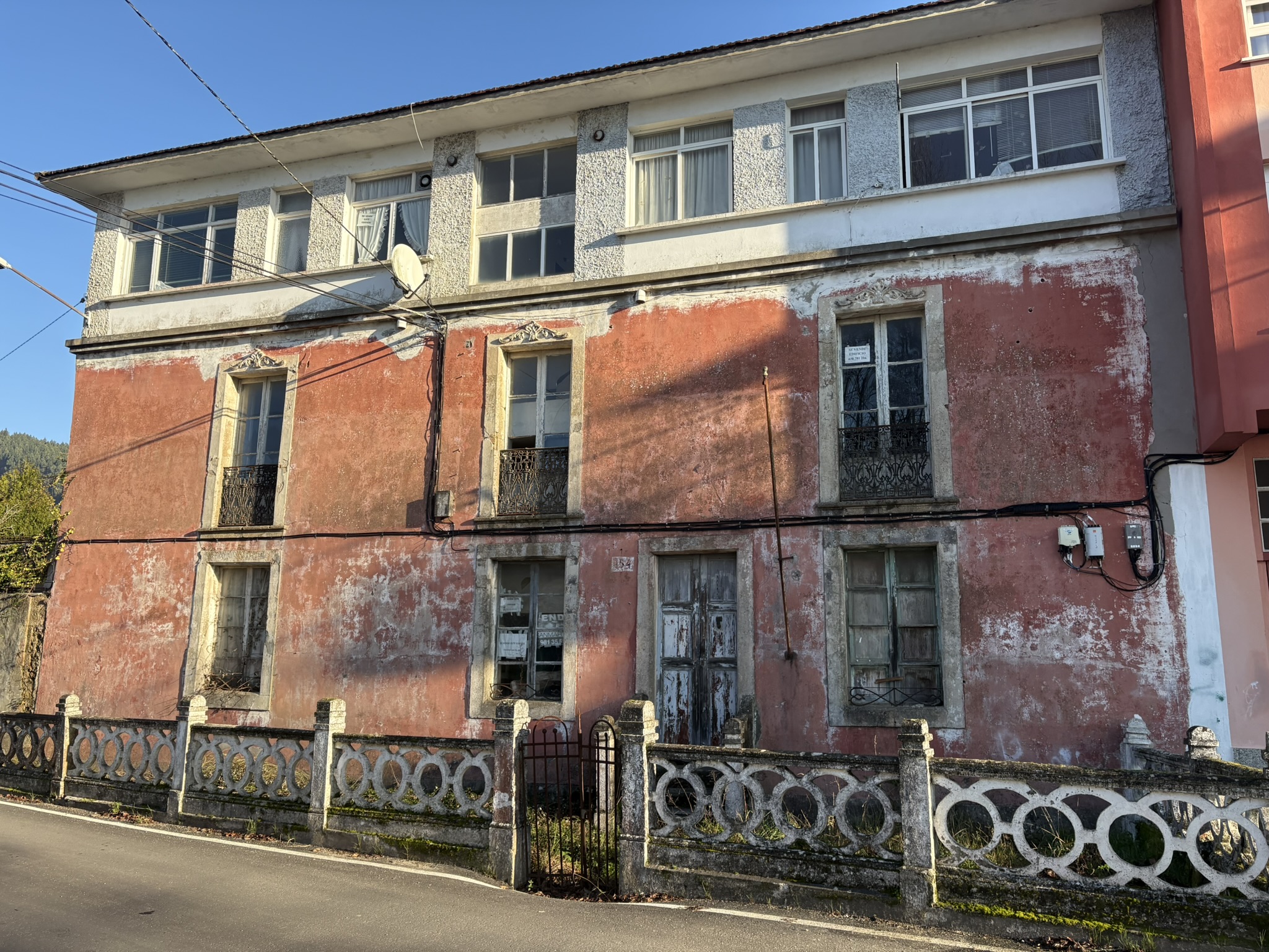 Edificio con vistas a la ría en A Cabana, Ferrol 