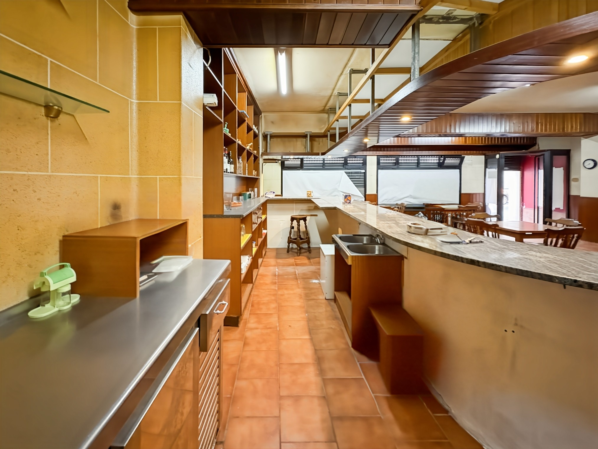 Local en venta en Calle Velázquez s/n, Esteiro, Ferrol