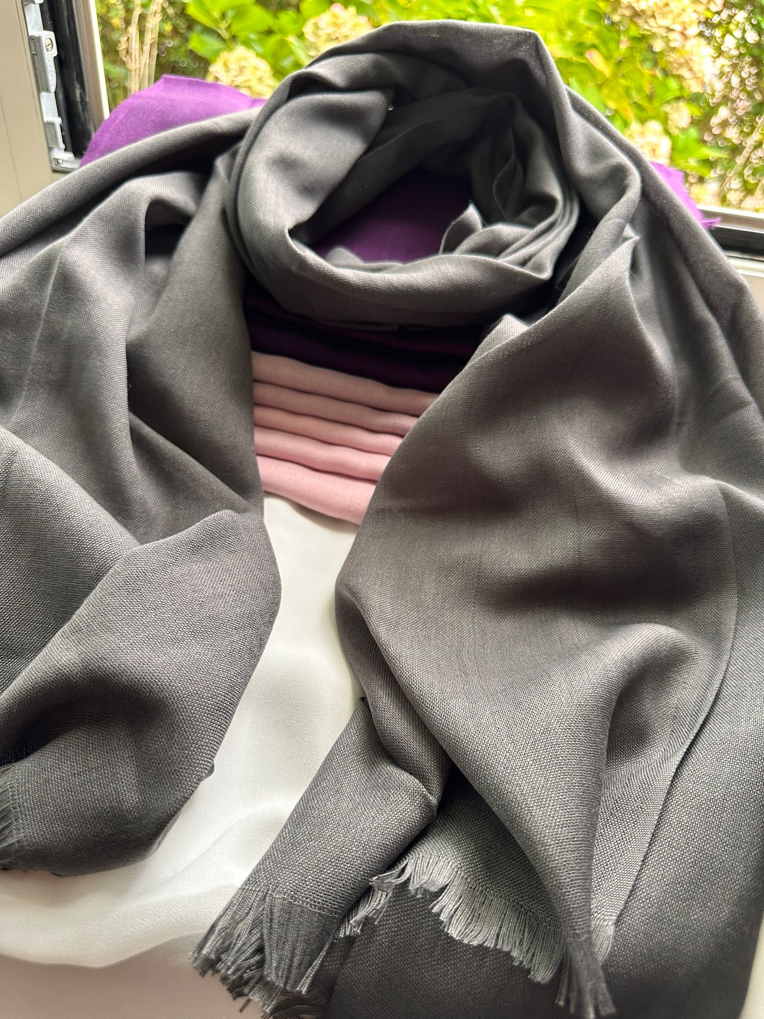 Elegant and lightweight shawls 