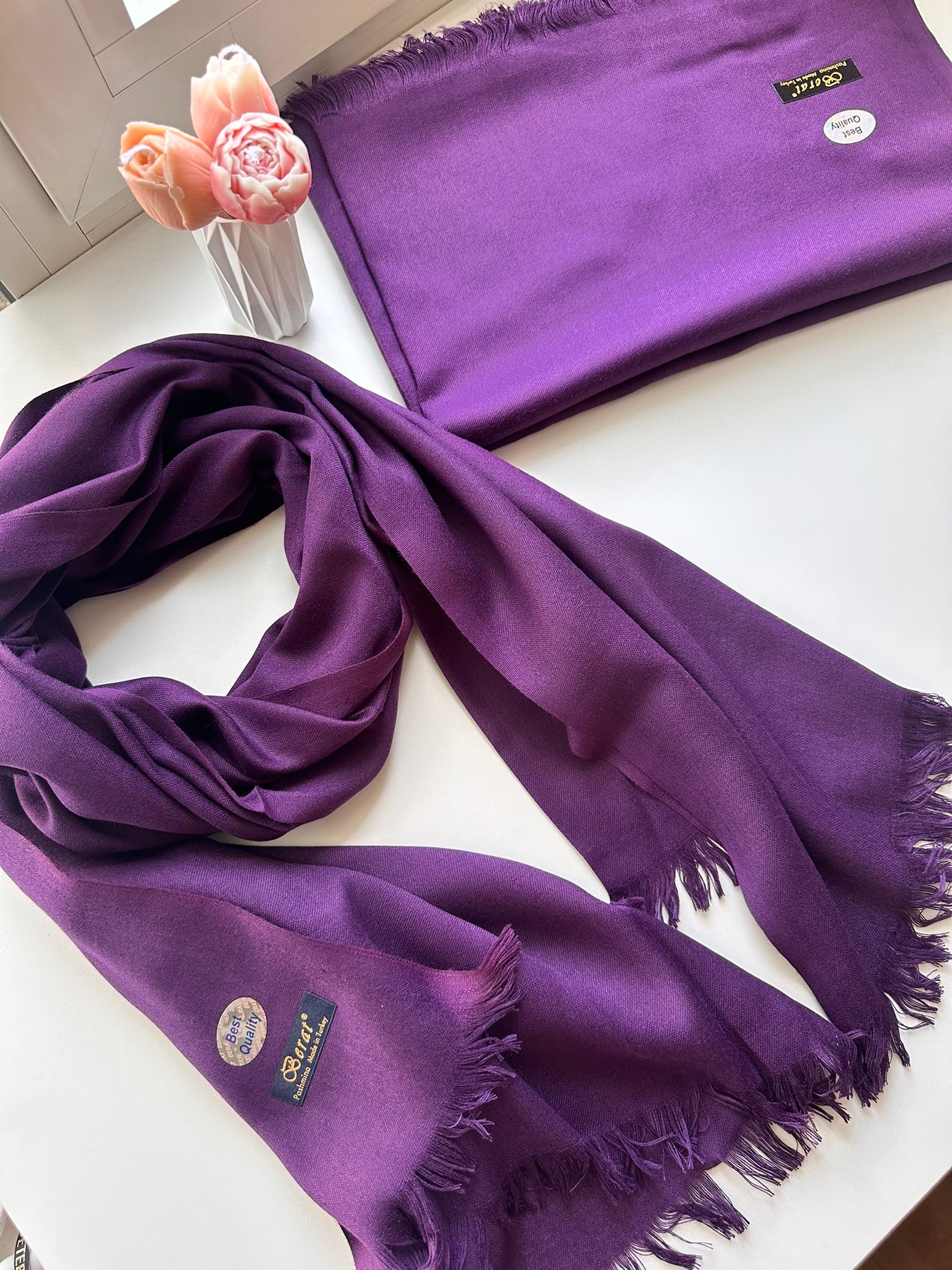 Elegant and lightweight shawls