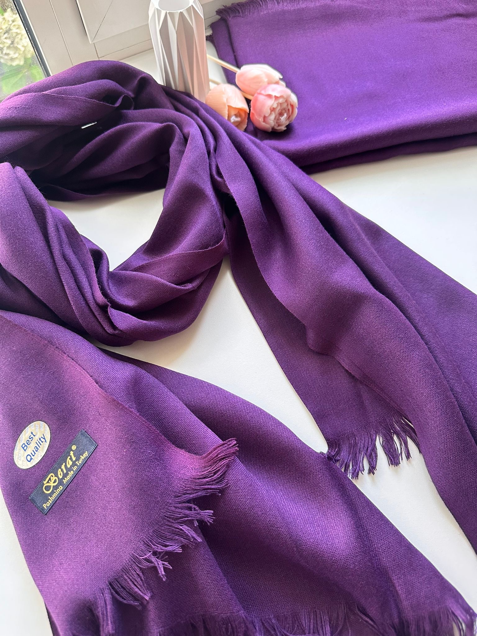 Elegant and lightweight shawls 