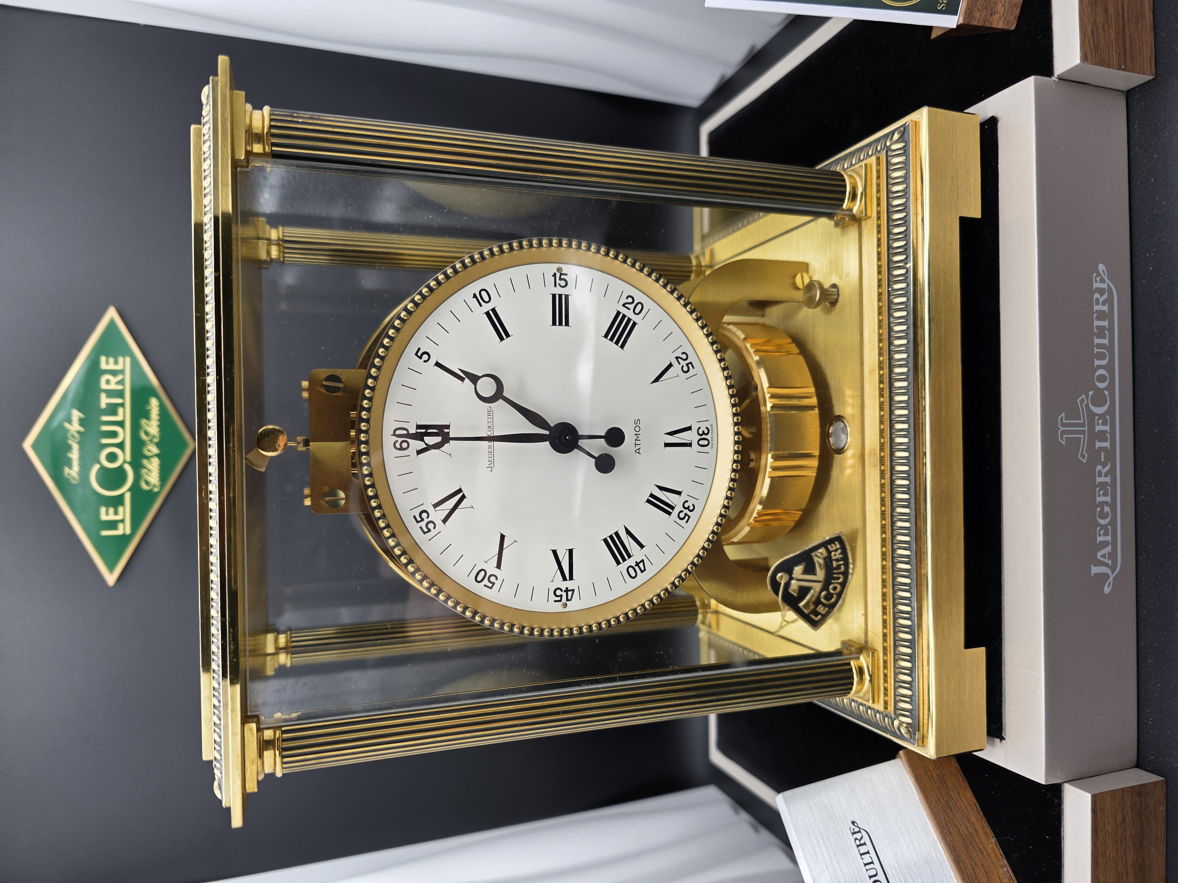 1973 Atmos 'Vendome'  version 5834 sn-380928 with Original Storage / Transport Box 