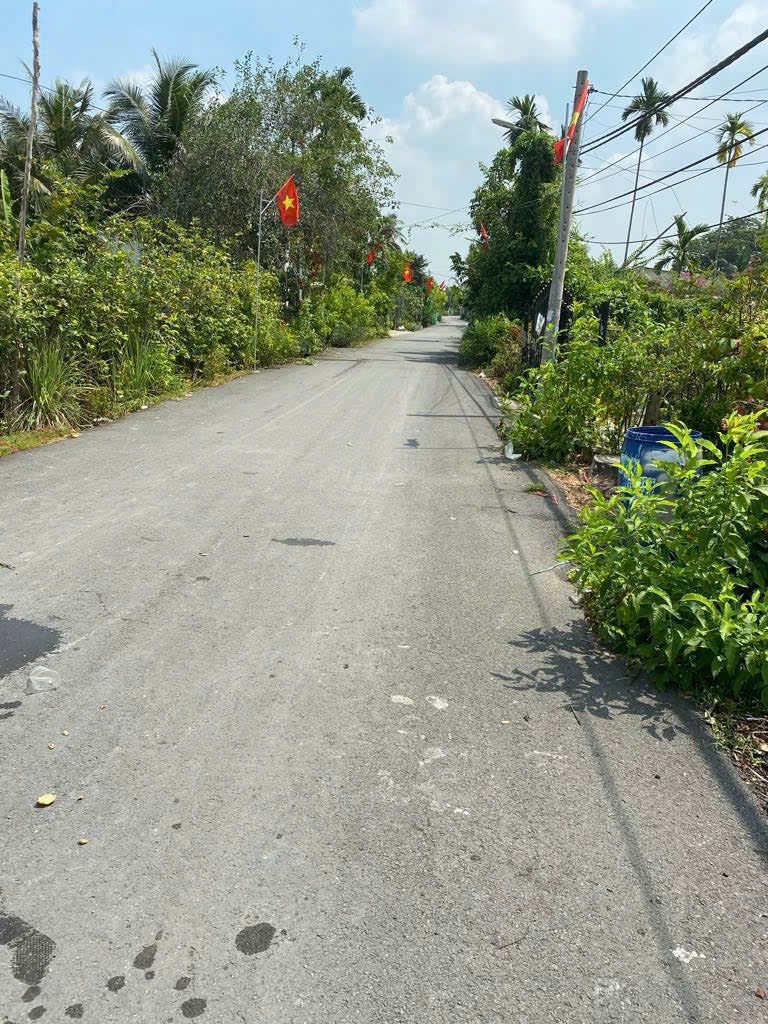 Bán nhà vườn 1100m2 đất Cách sông Sài Gòn 200m, Thổ cư 200m2, Giá 6 tỷ 1