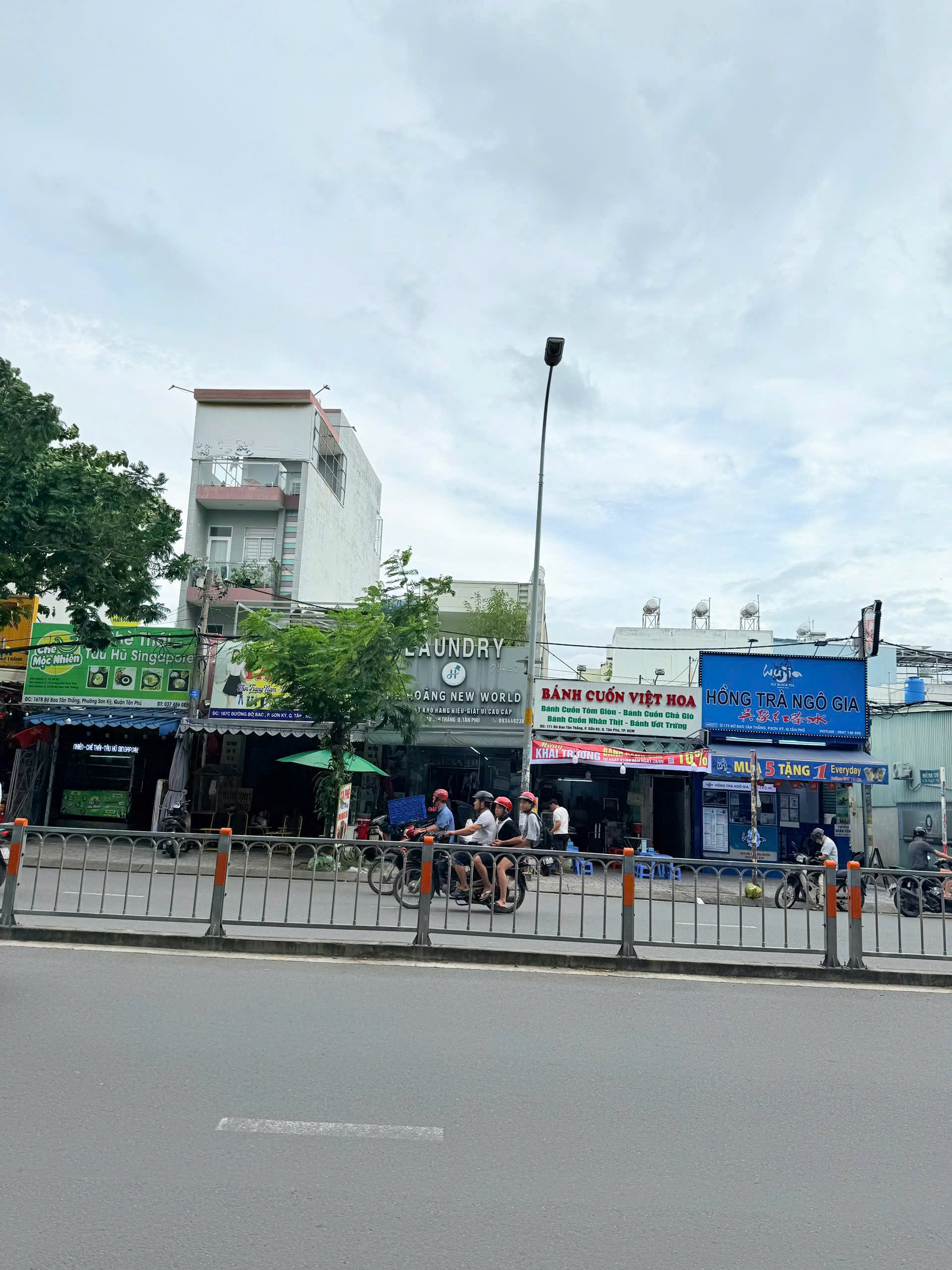 Bán nhà mặt tiền Tân Thắng – đối diện Aeon Mall, 2 mặt tiền trước sau – Giá tốt 15.5 tỷ