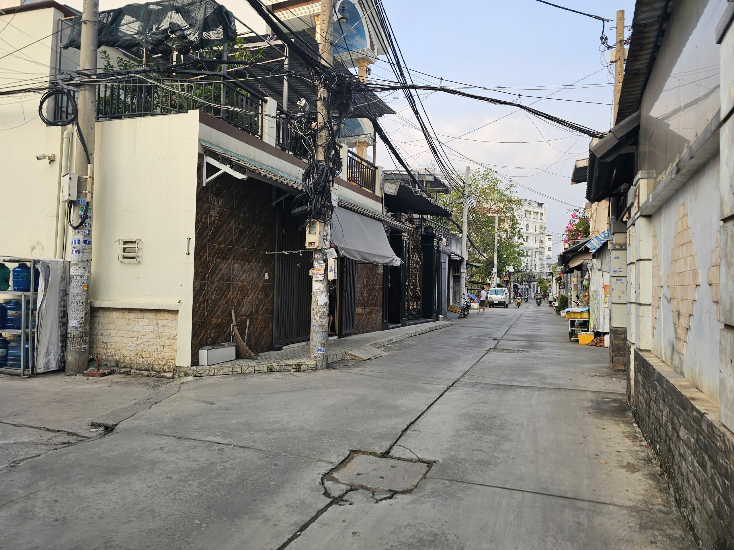 Bán Nhà Hương Lộ 3, Hẻm Xe Tải 8m, Ngang 7m Hiếm Có – Sát Aeon Mall Tân Phú – 12.5 Tỷ