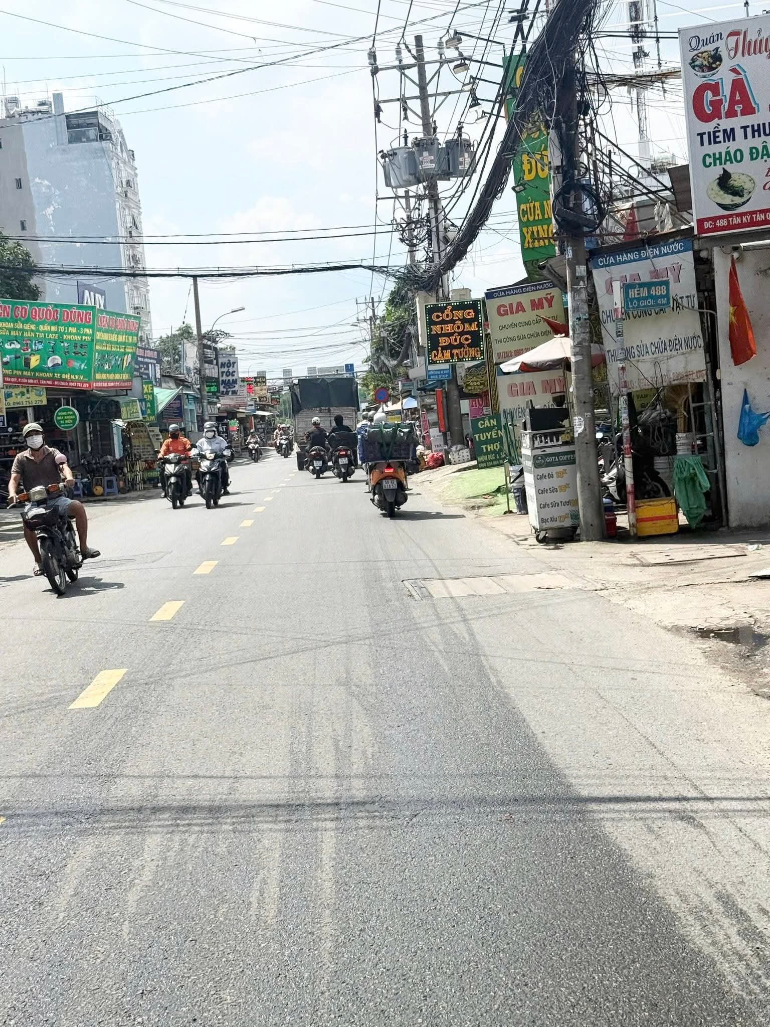 Bán nhà mặt tiền Tân Kỳ Tân Quý Tân Phú – 3.7x16m, cấp 4 lửng, đang cho thuê 10 triệu/tháng, giá 6.5 tỷ