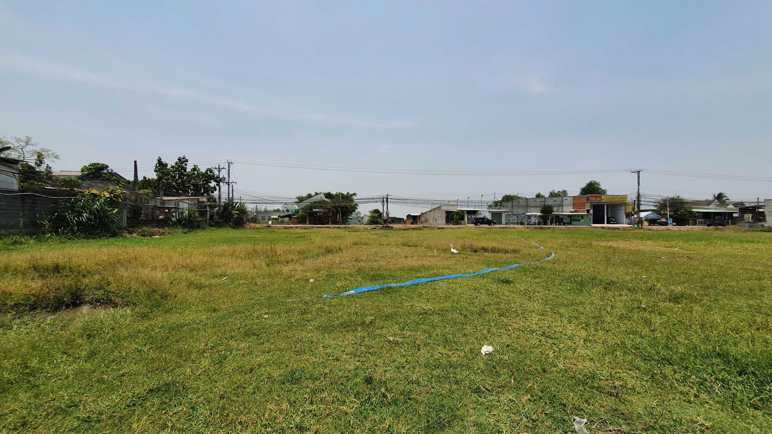 Bán đất cách đường Mỹ Hạnh (ĐT9) chỉ 50m. Full thổ cư. Giá 1 tỷ 2 bao sang tên.