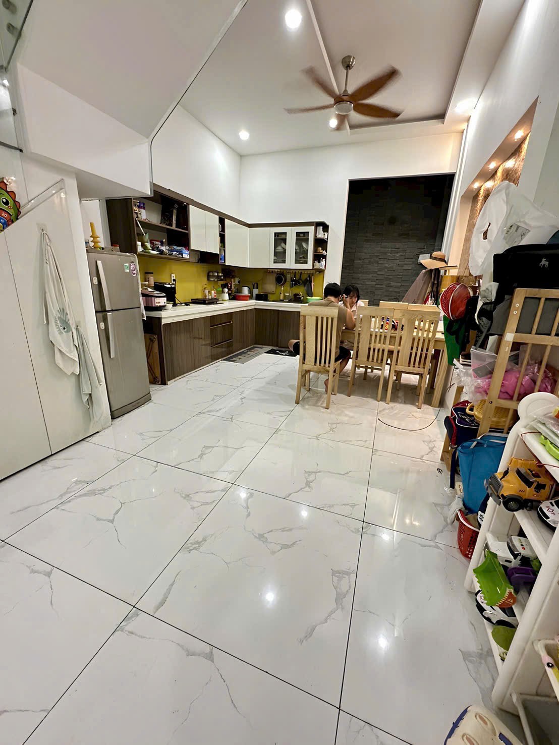 Bán nhà 4x17m Bình Hưng Hòa – Trệt 3 lầu ST, nội thất cao cấp, giá 6.3 tỷ