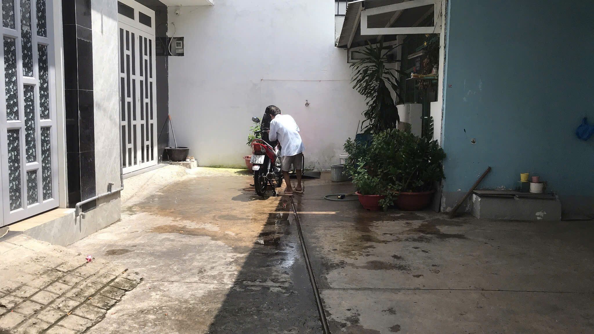 Bán nhà 403 Hương Lộ 3 Bình Tân – 2 mặt tiền hẻm trước sau, giá chỉ 5.6 tỷ