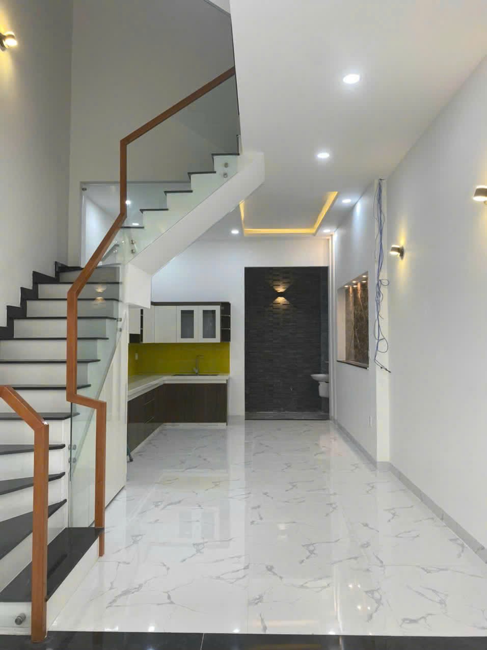 Bán nhà 4x17m Bình Hưng Hòa – Trệt 3 lầu ST, nội thất cao cấp, giá 6.3 tỷ