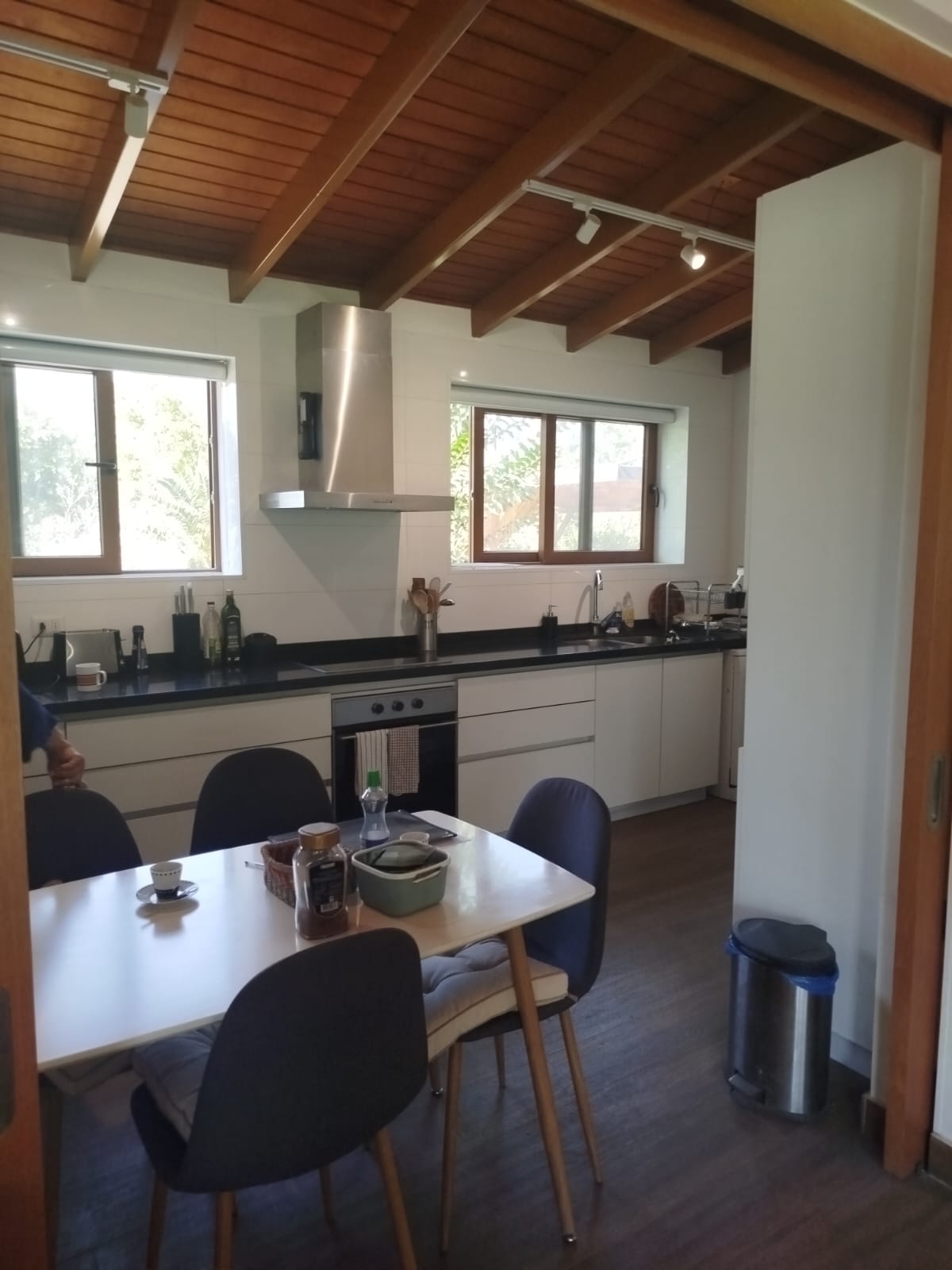 EN VENTA -  CASA CHICUREO CON PISCINA