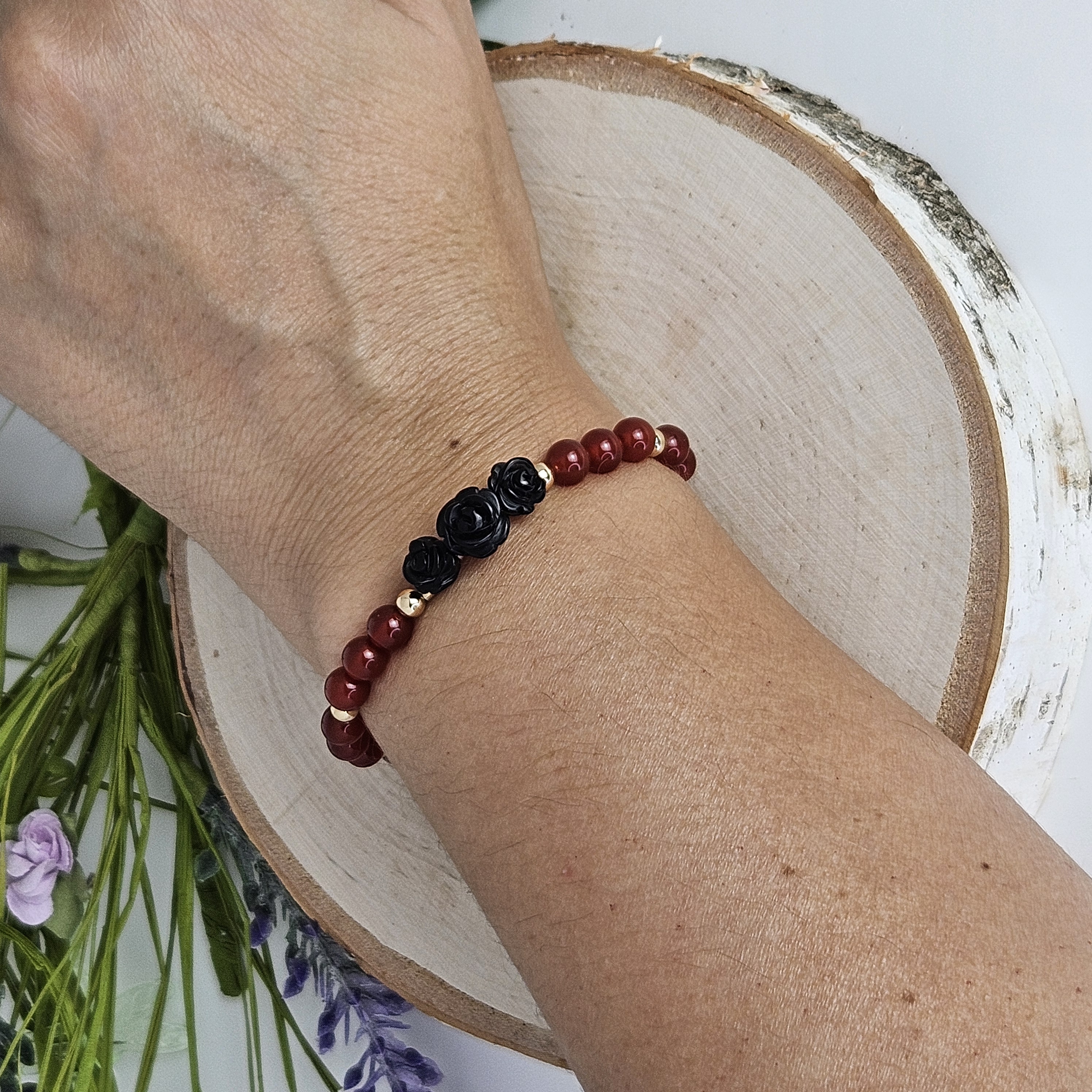 Small Black Agate Rose Carnelian Bracelet