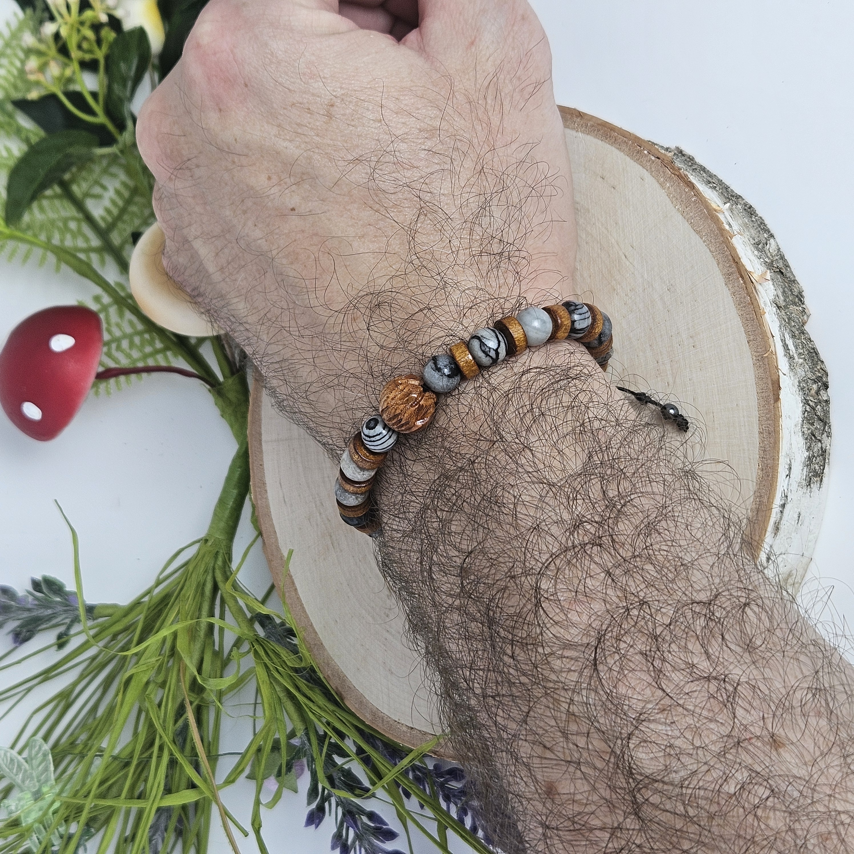 Carved Wooden Lotus and Black Network Agate Braclet