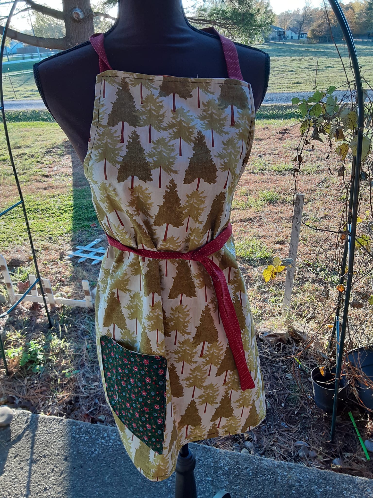 Tiffany's Reversible Apron (Digital Download)