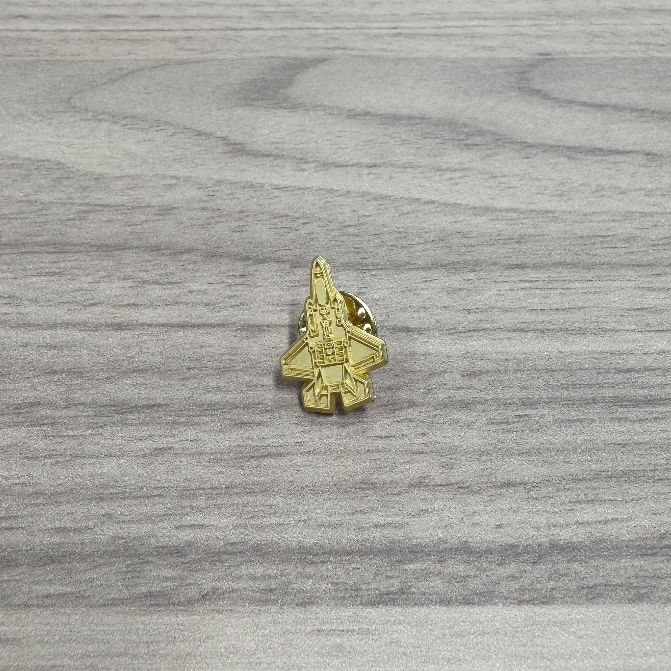 Pin's Small F-35 gold
