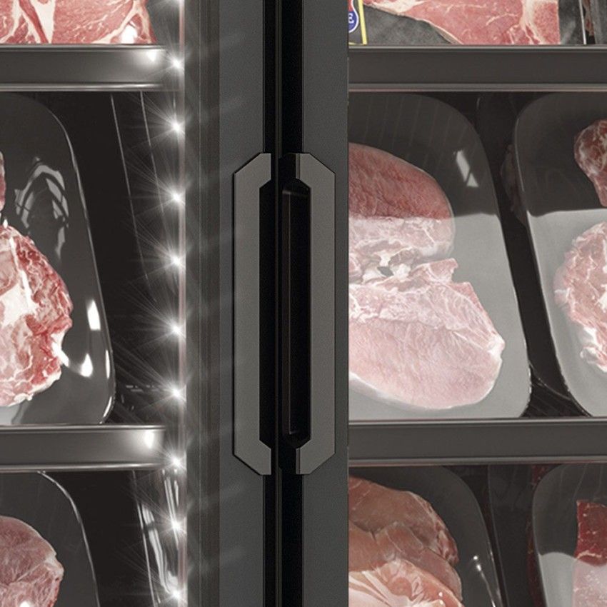 Expositor Vertical Conveniência - 3 Portas Cerveja e Carnes - 1468 Litros GCBC-1450 CB PR Preta 220v - Gelopar