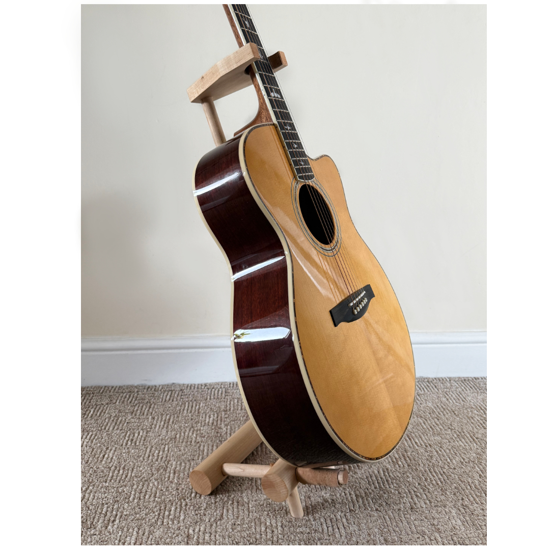 Guitar stand - Cruz Maple Dowel