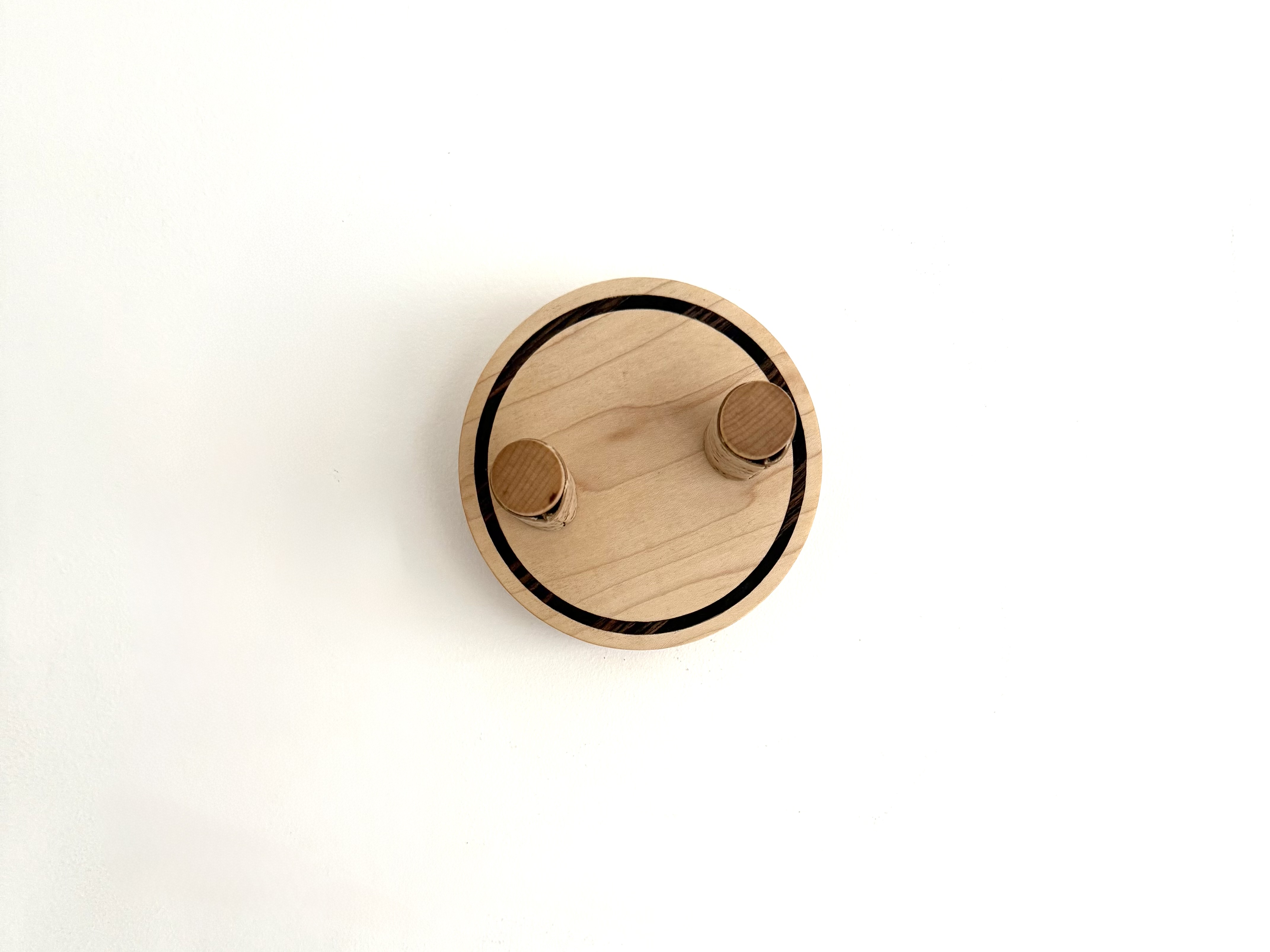 Maple Guitar Wall Mount 