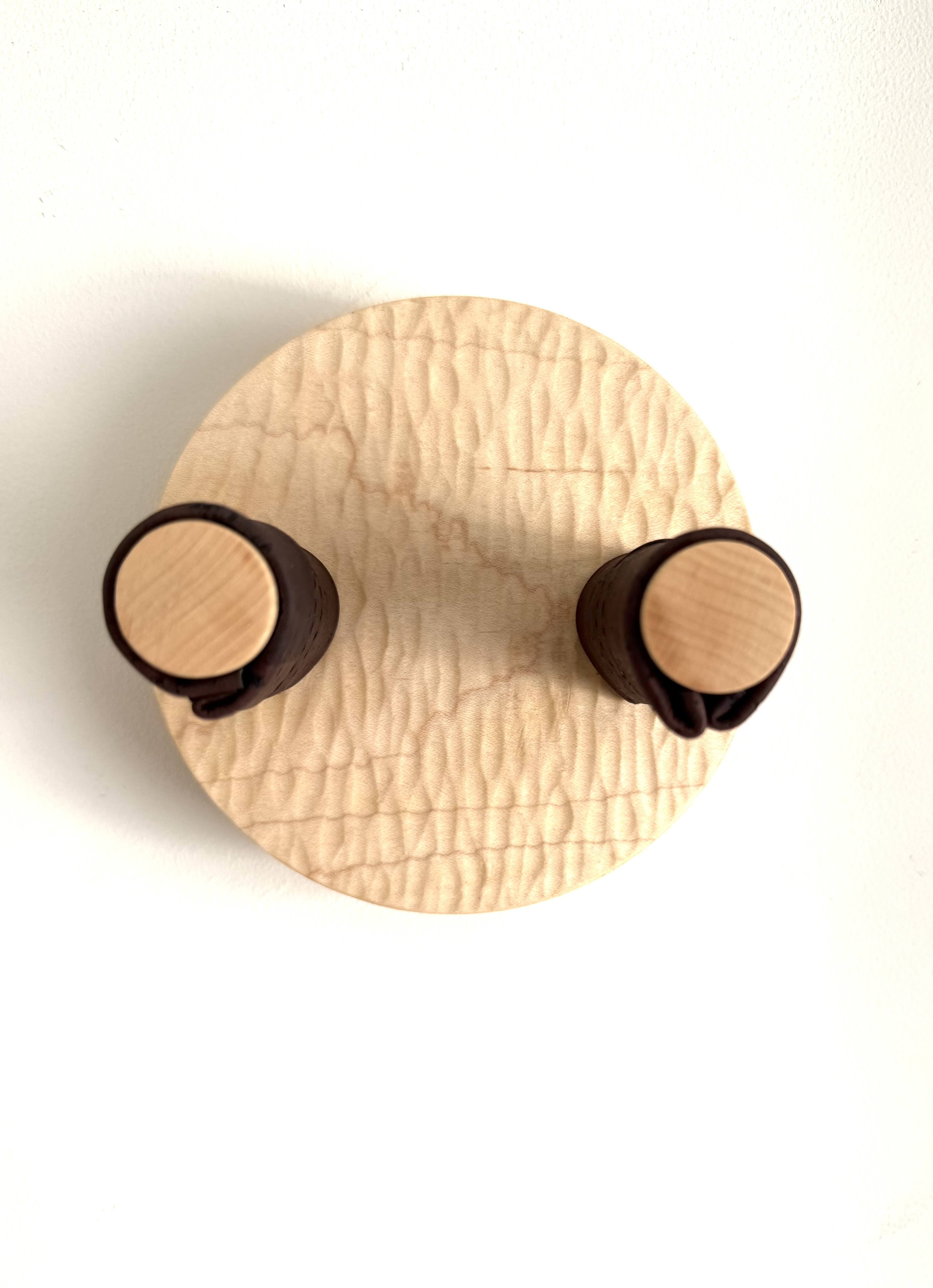 Maple Textured Guitar Wall Mount 