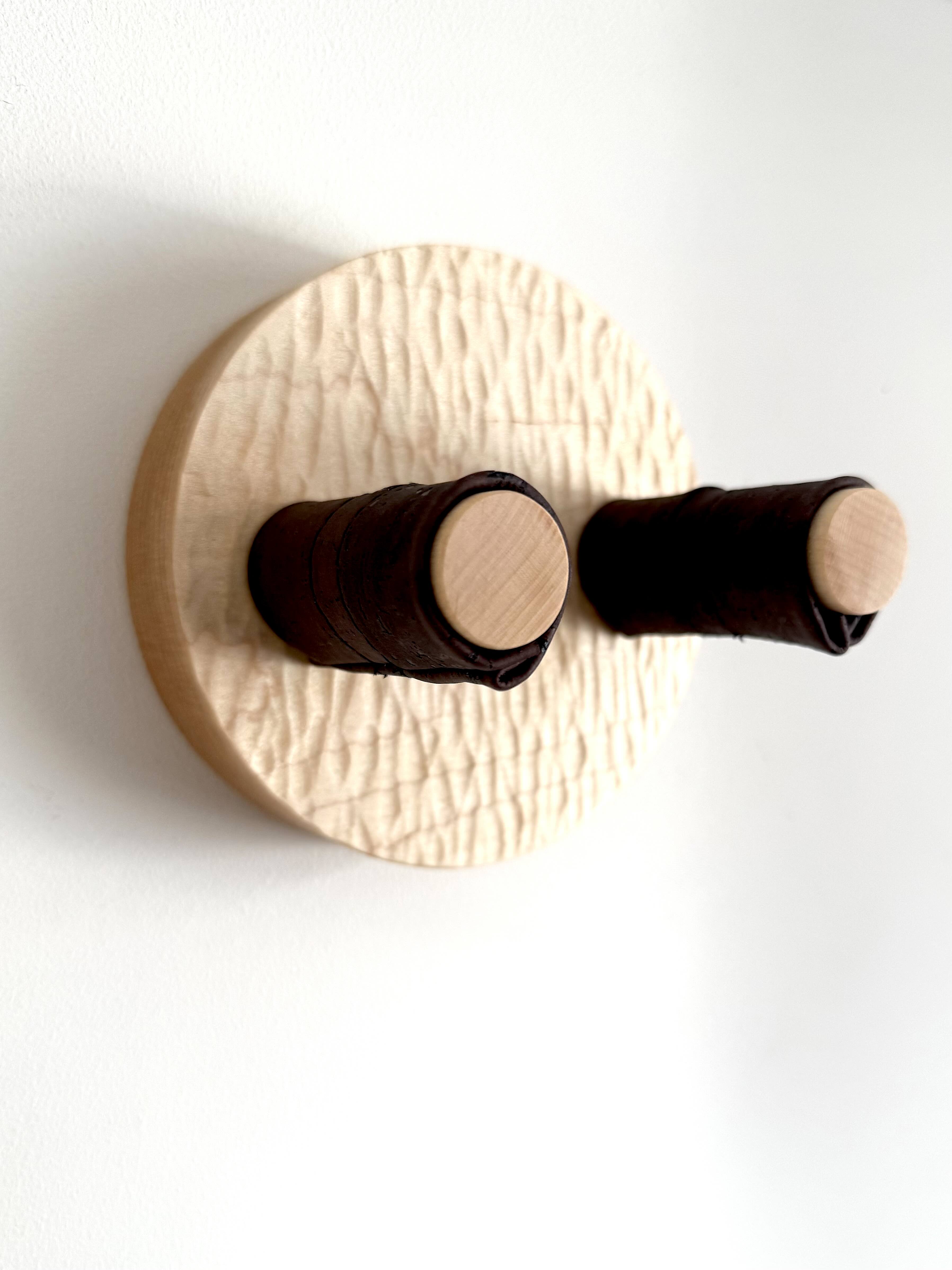 Maple Textured Guitar Wall Mount 