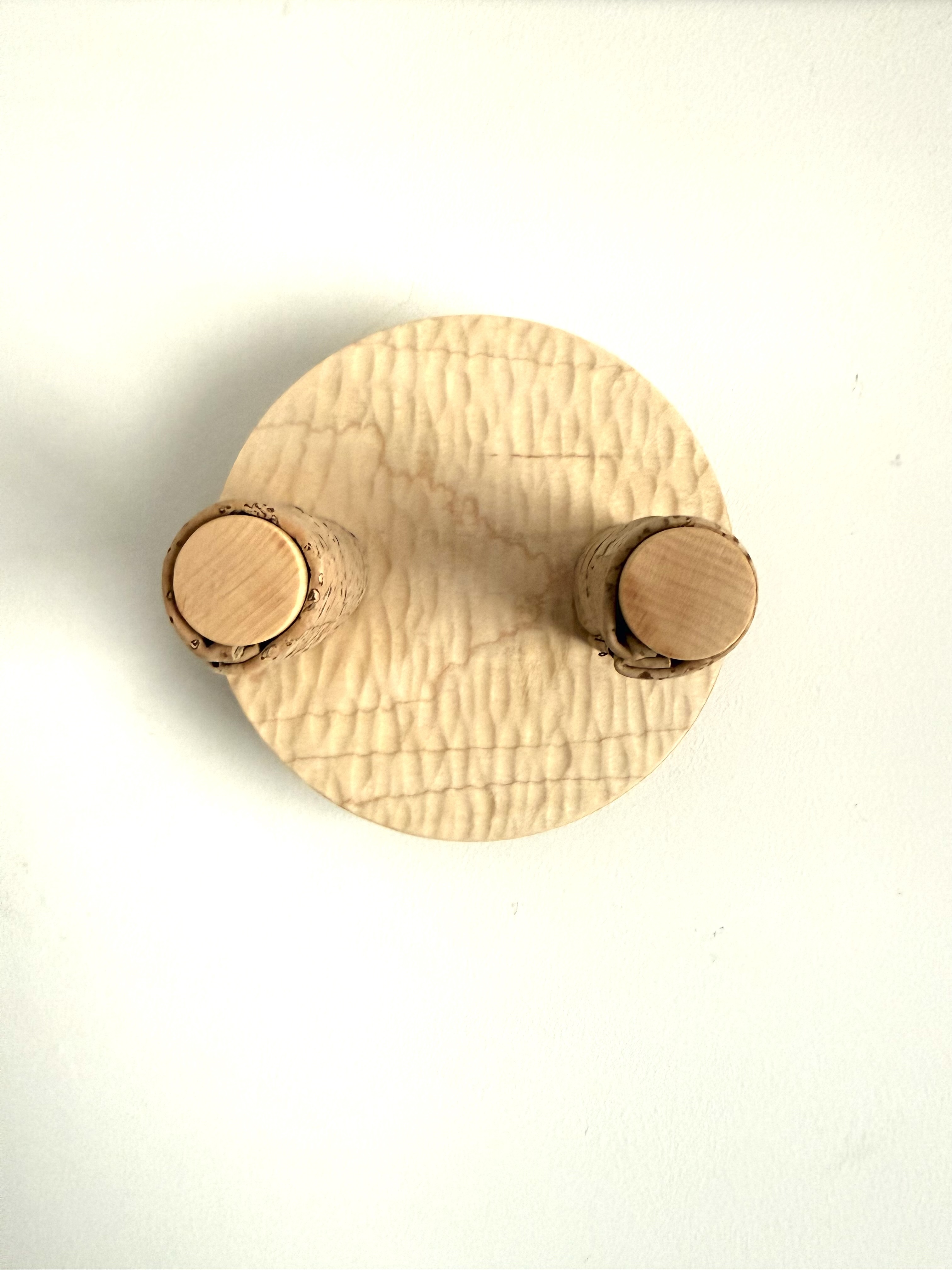 Maple Textured Guitar Wall Mount