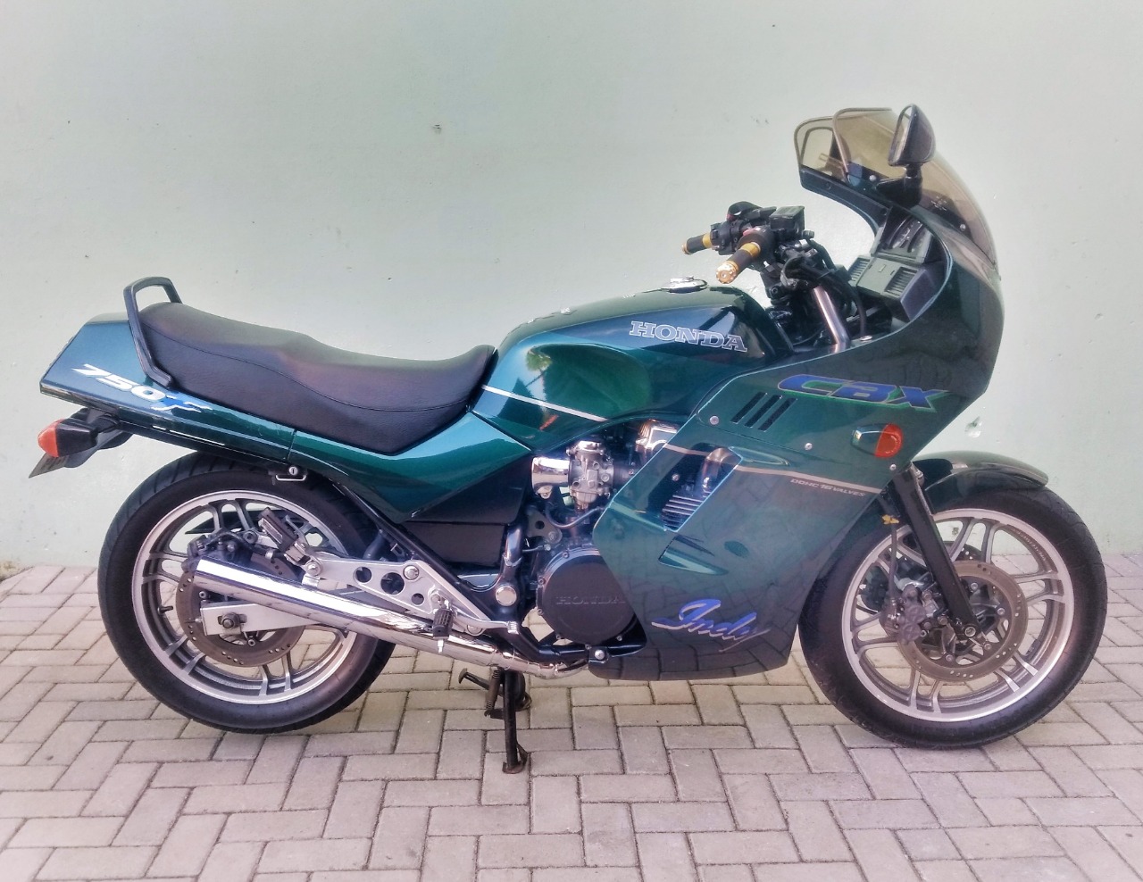 Escapamento bi partido 4x1 CBX 750 cromado 