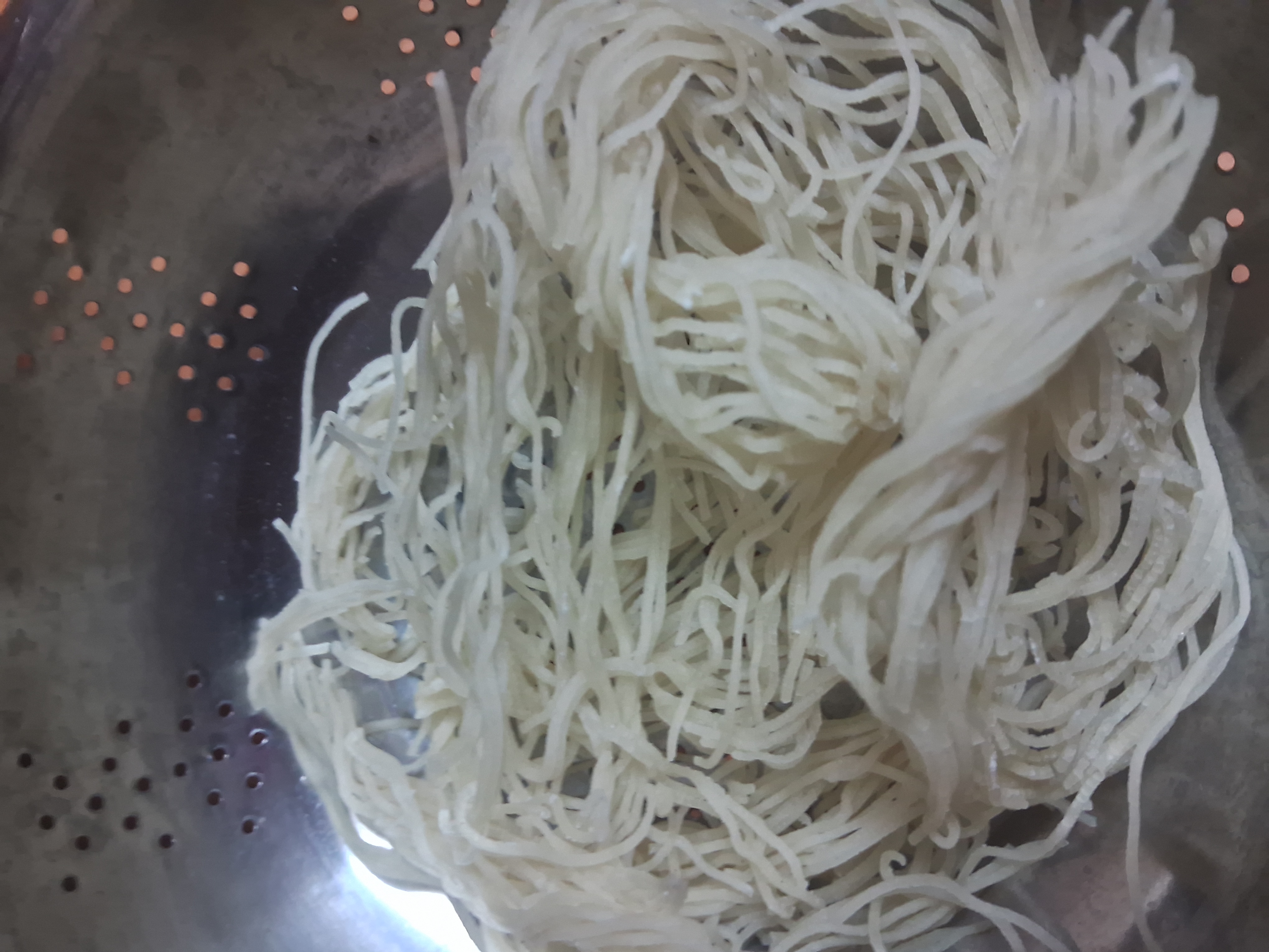 	Omapodi Vadam (Noodles like Fryums) 250 gms Pack