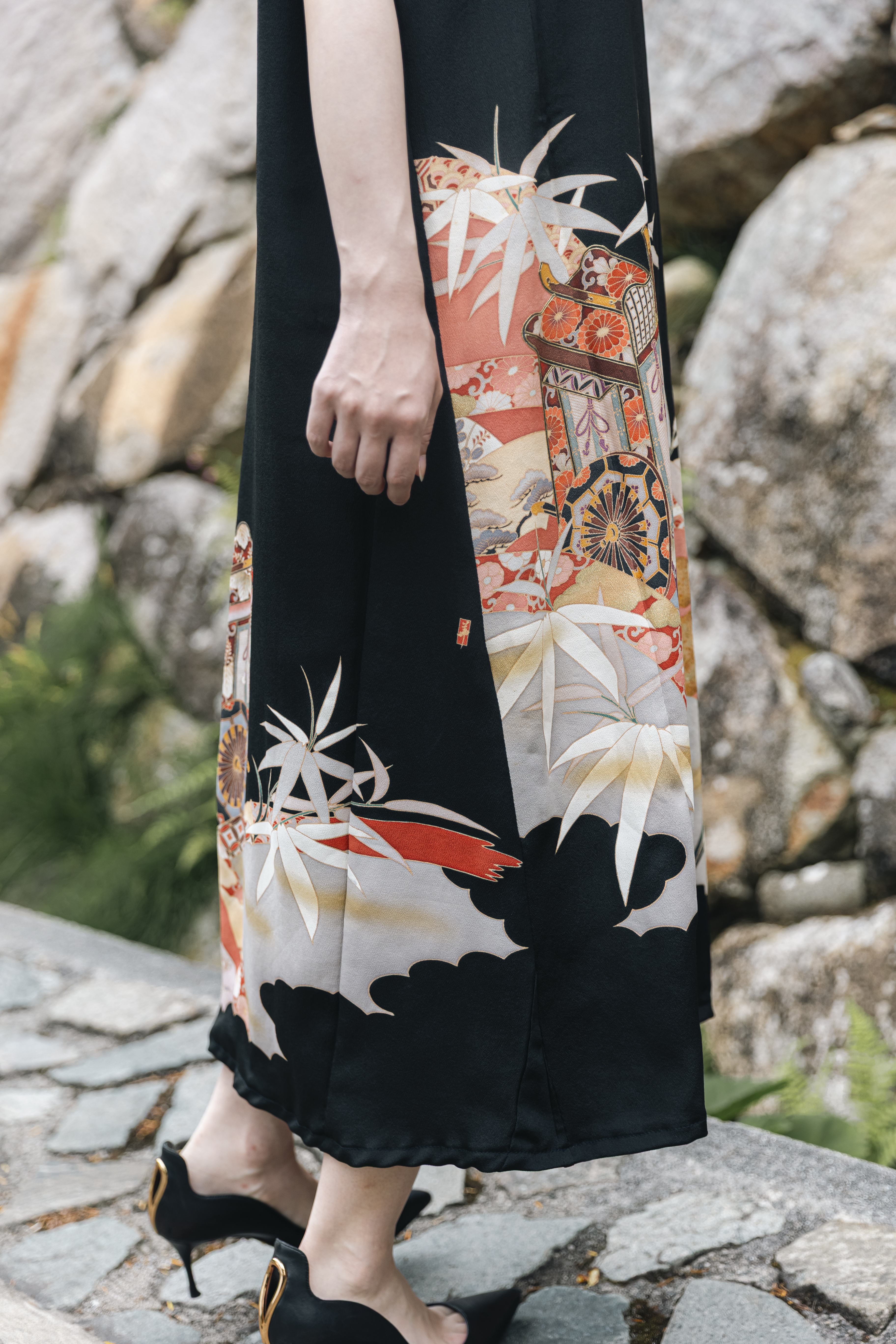 KIMONO DRESS〈Gosho-guruma Noir〉