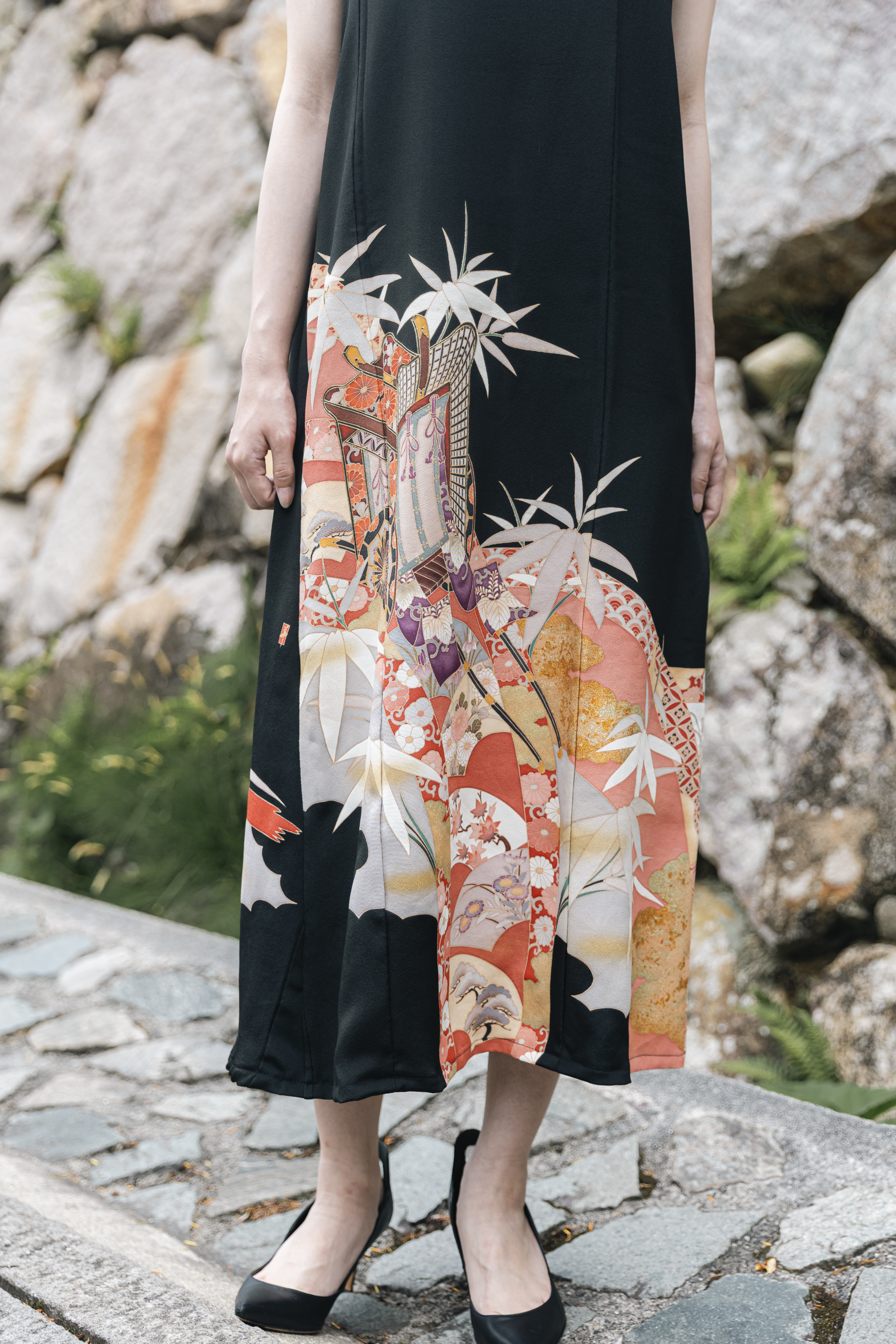 KIMONO DRESS〈Gosho-guruma Noir〉