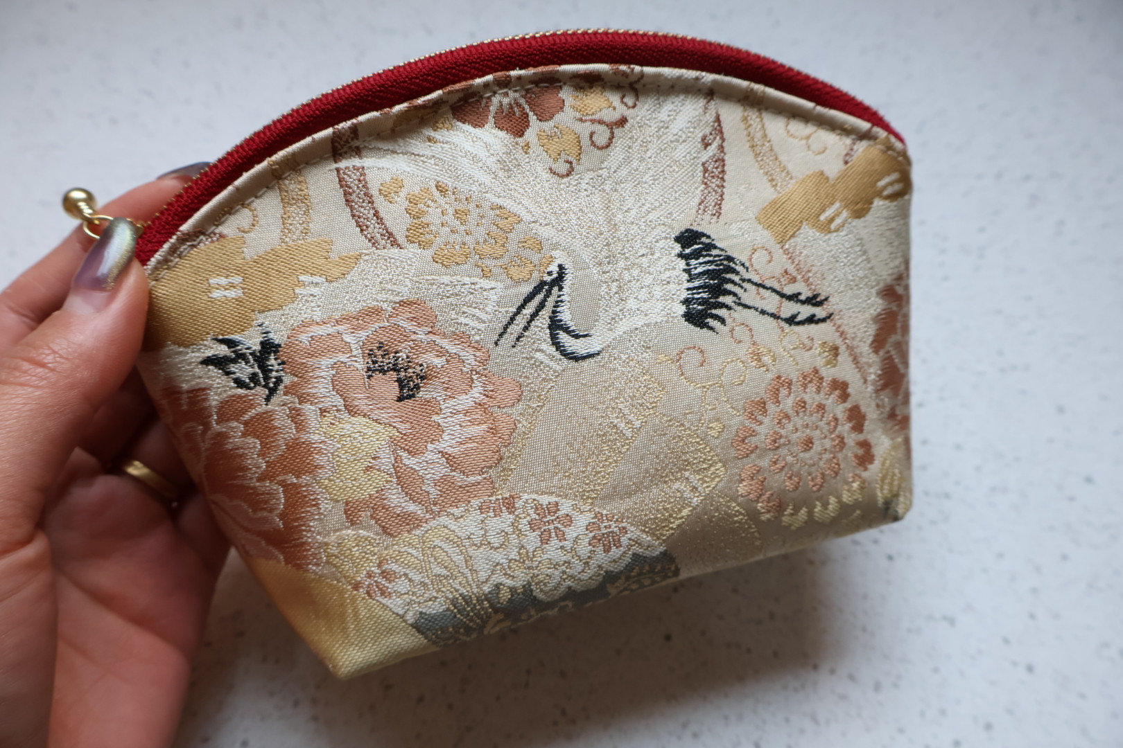 MARUOBI ROUND PORCH