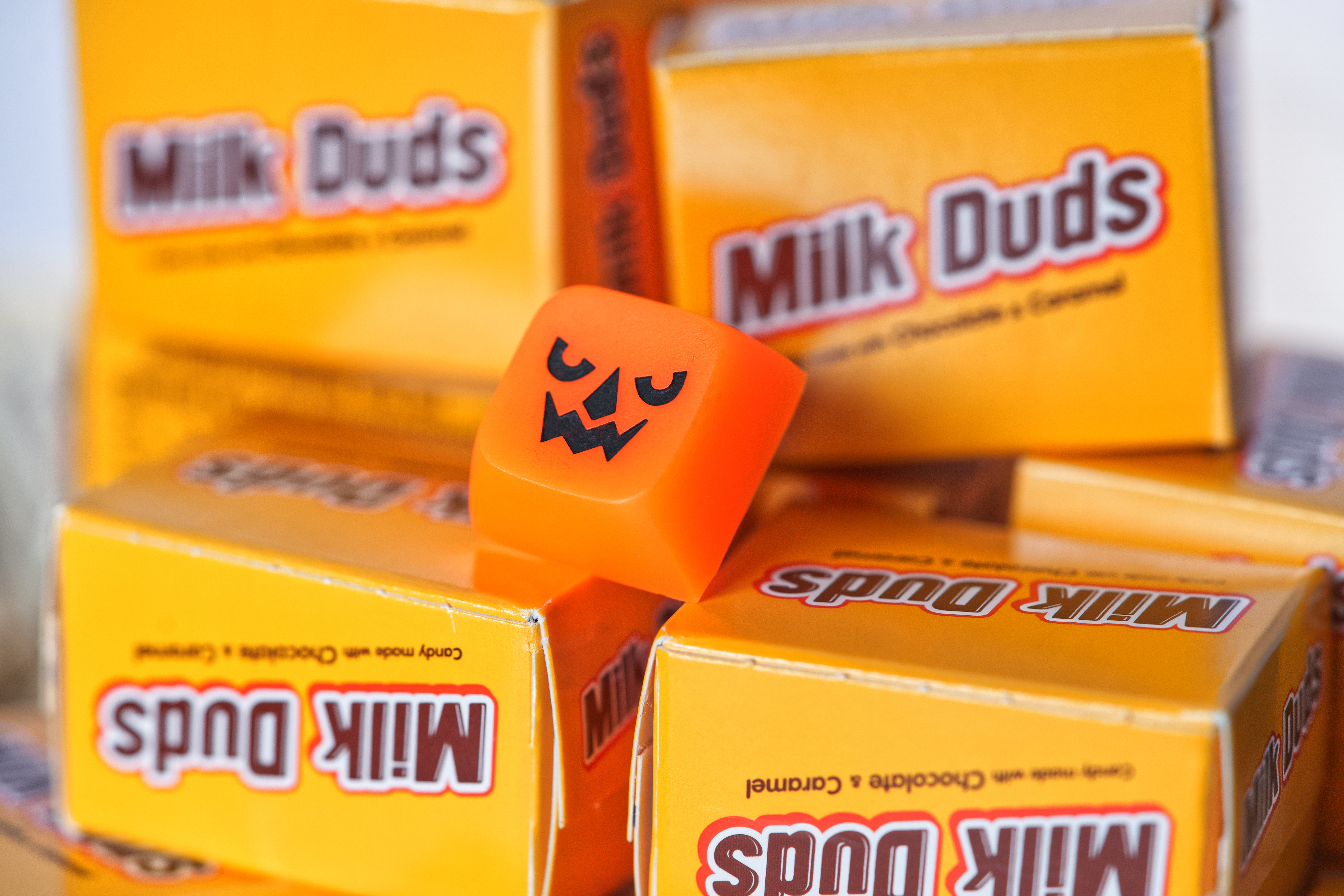 Seasonal Themed Artisan Keycaps (Halloween)