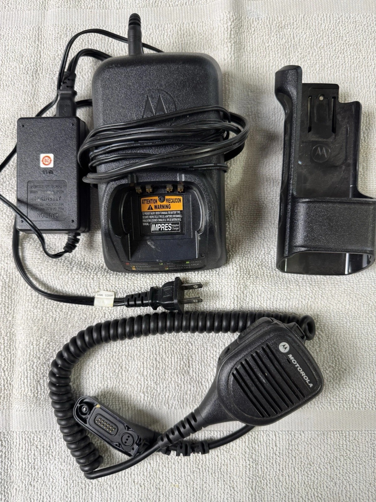 Motorola APX6000 3.5 VHF Model H98KGH9PW7AN Pre-Owned