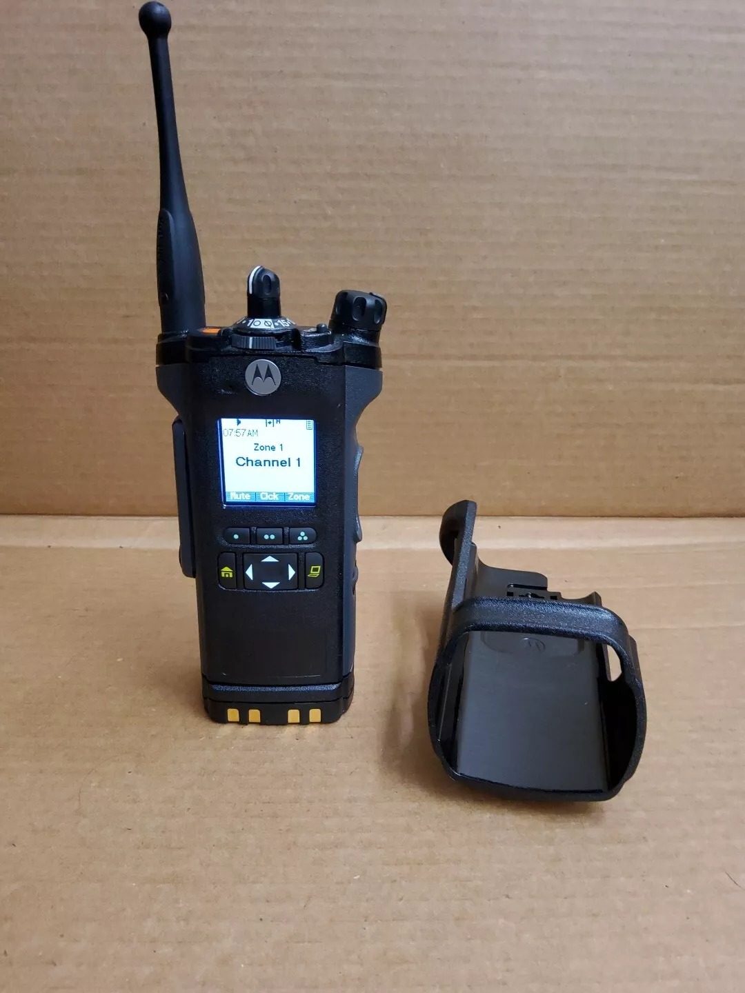 MOTOROLA APX6000 H98UCF9PW6AN P25 7-800MHZ TDMA RADIO APX 6000 AES DES DESXL