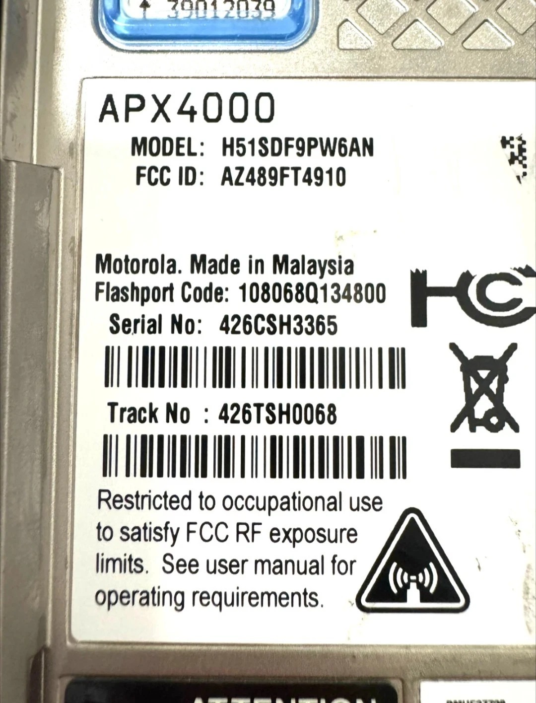Motorola APX 4000 Phase II 450-512 UHF2. No antenna.