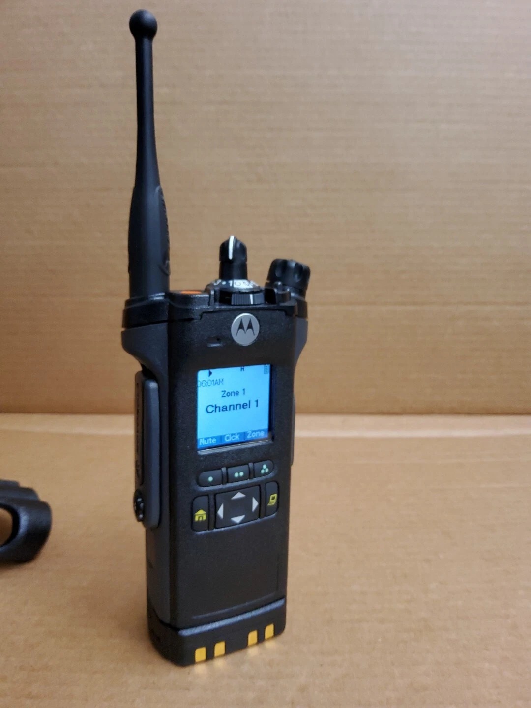 MOTOROLA APX6000 H98UCF9PW6BN BN P25 7-800MHZ TDMA RADIO APX 6000 AES DES DESXL