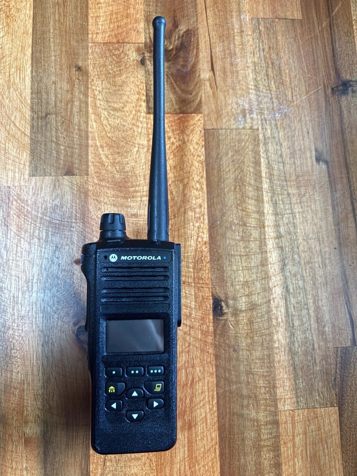 Motorola APX 4000 ~ H51SDF9PW6AN ~ UHF R2 ~ 450-520 MHz
