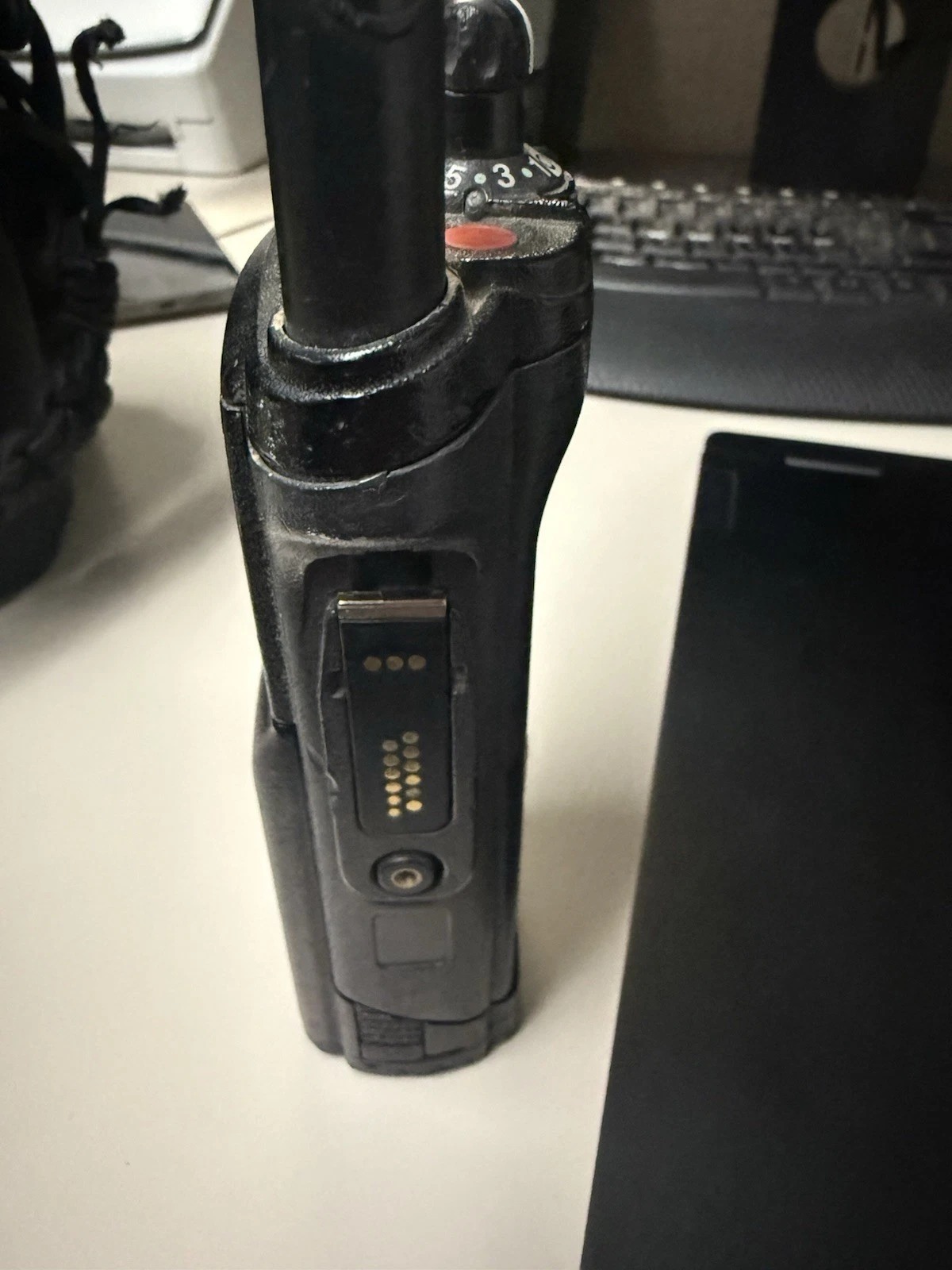 APX 6000 VHF H98KGF9PW6AN . Working With Antenna