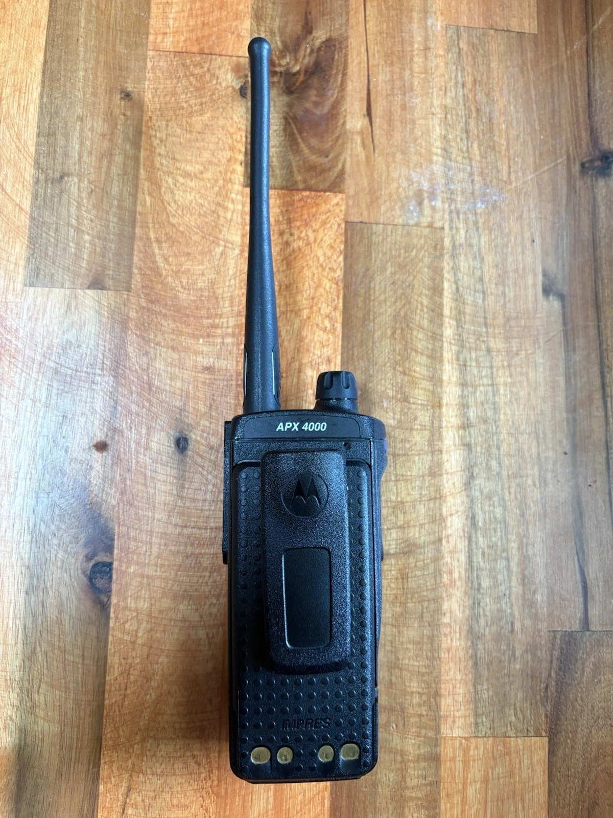 Motorola APX 4000 ~ H51SDF9PW6AN ~ UHF R2 ~ 450-520 MHz