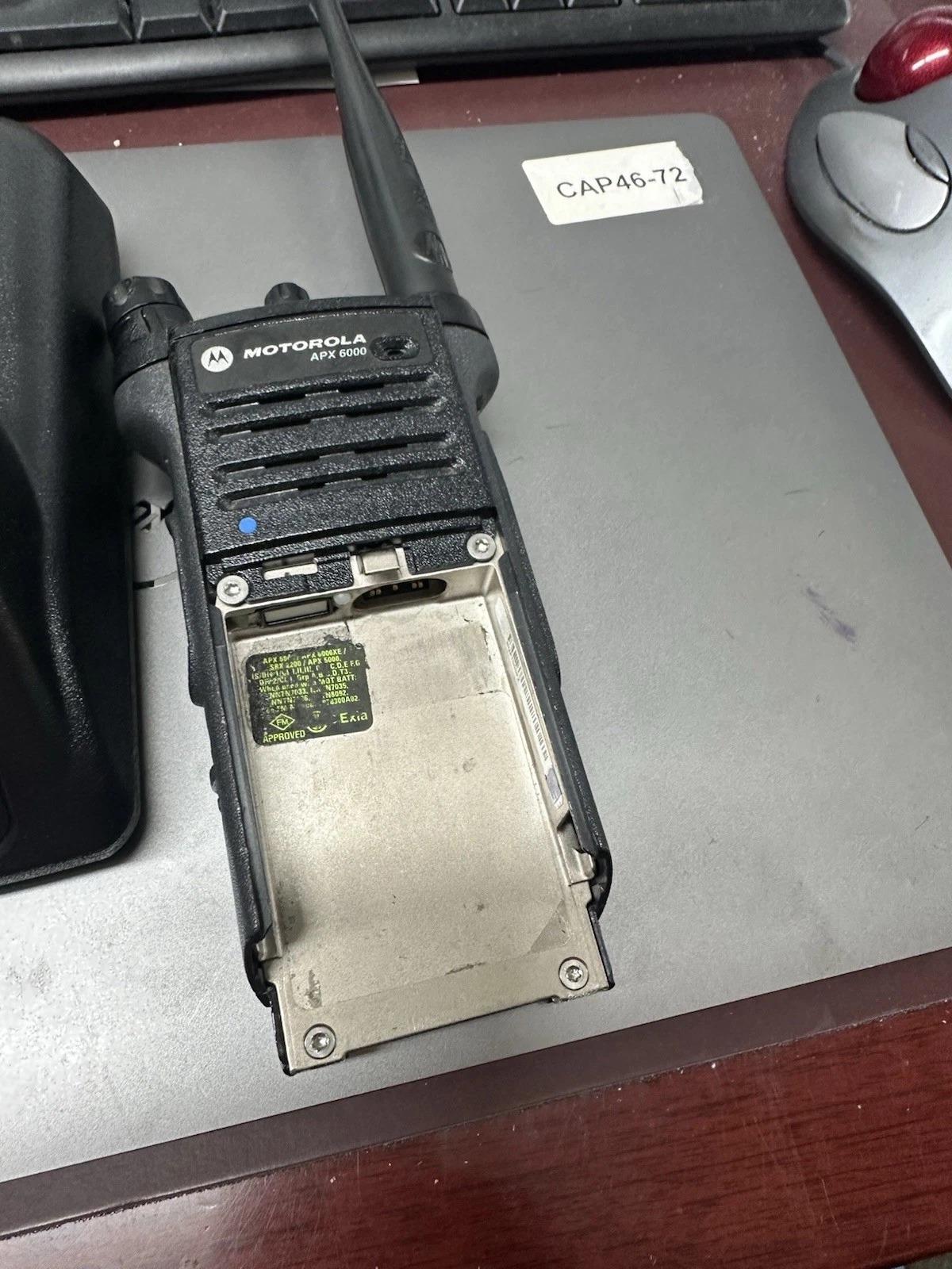 Motorola apx 6000 700-800mhz With Battery Charger