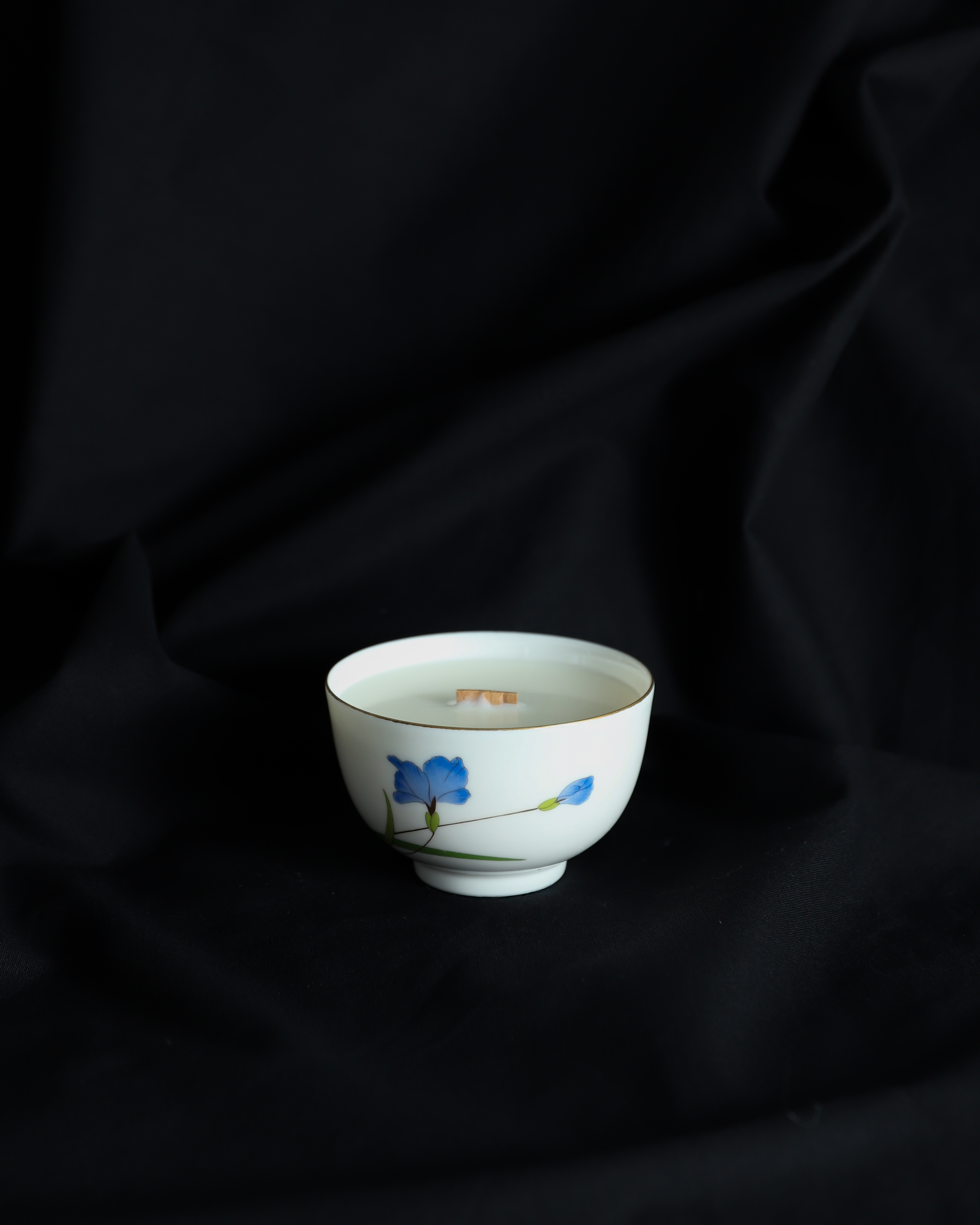 L’héritage scented candle in vintage vessel