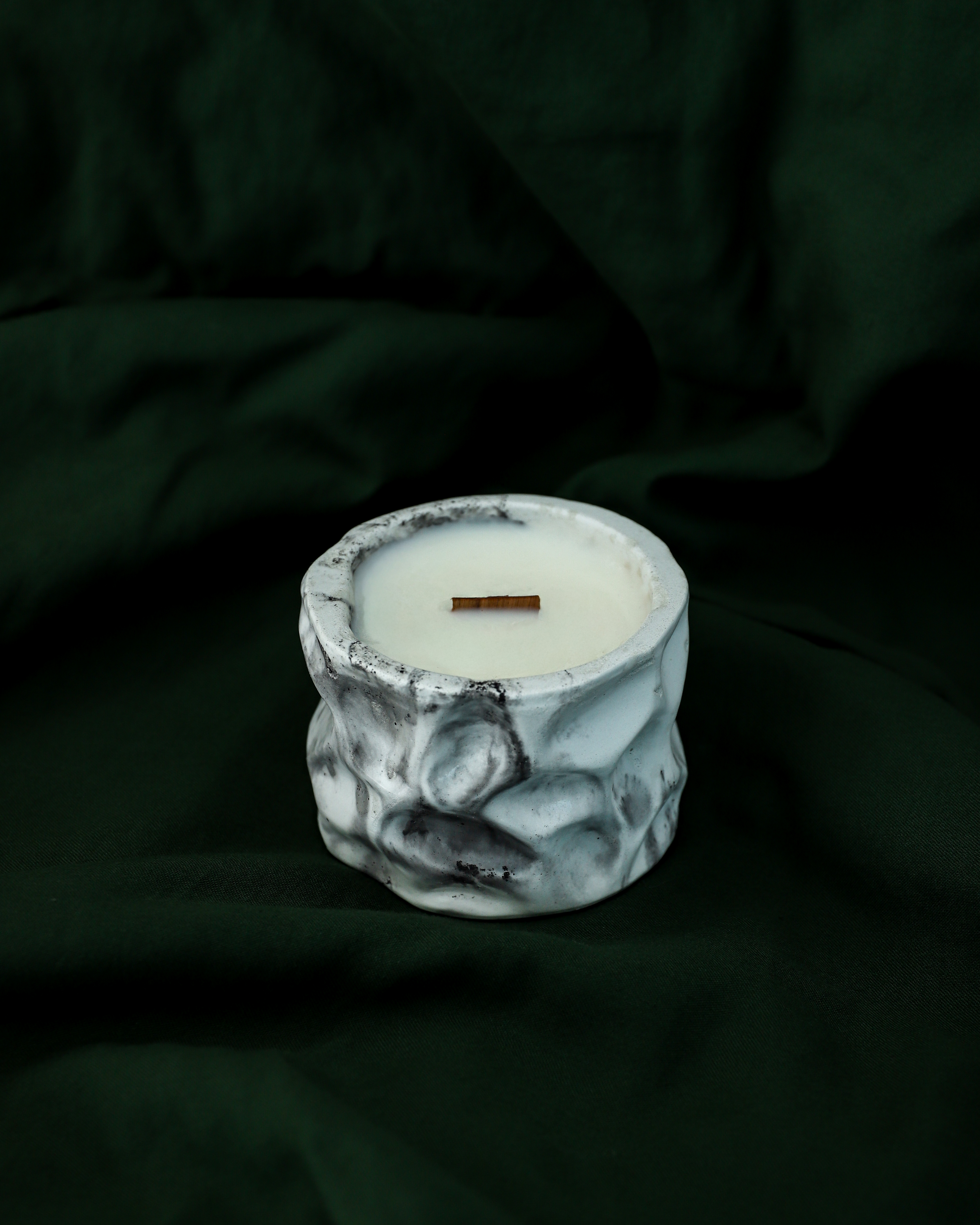 Natural scented candle "Dolce Vita"